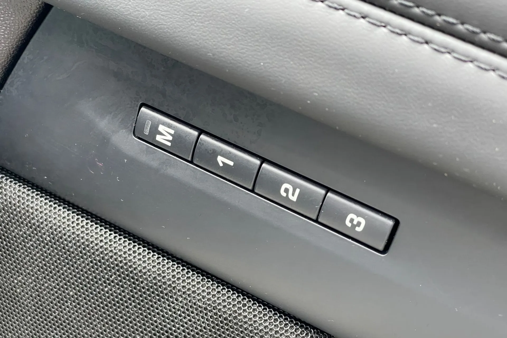 LAND ROVER RANGE ROVER EVOQUE thumbnail image number 57