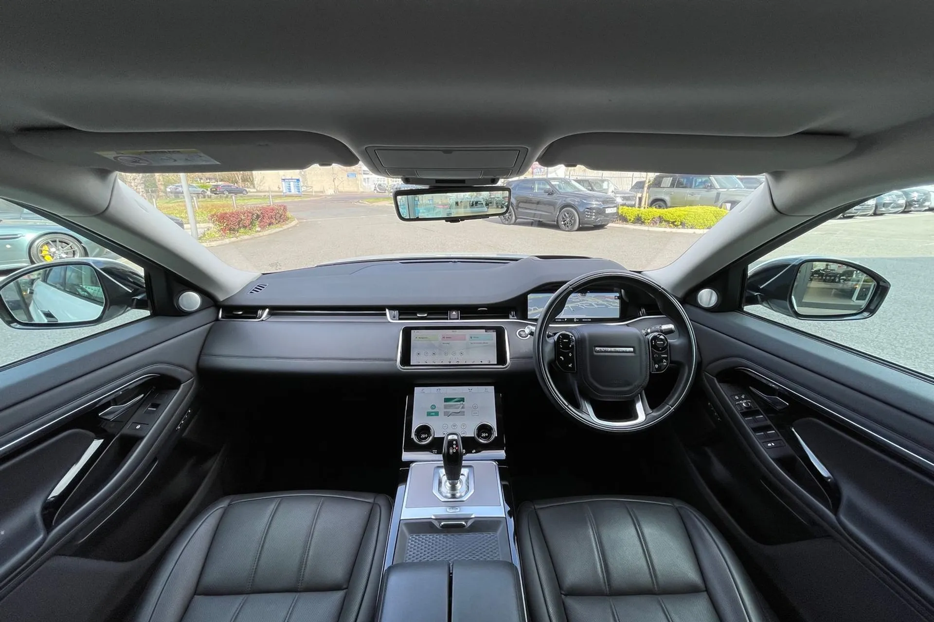 LAND ROVER RANGE ROVER EVOQUE thumbnail image number 3