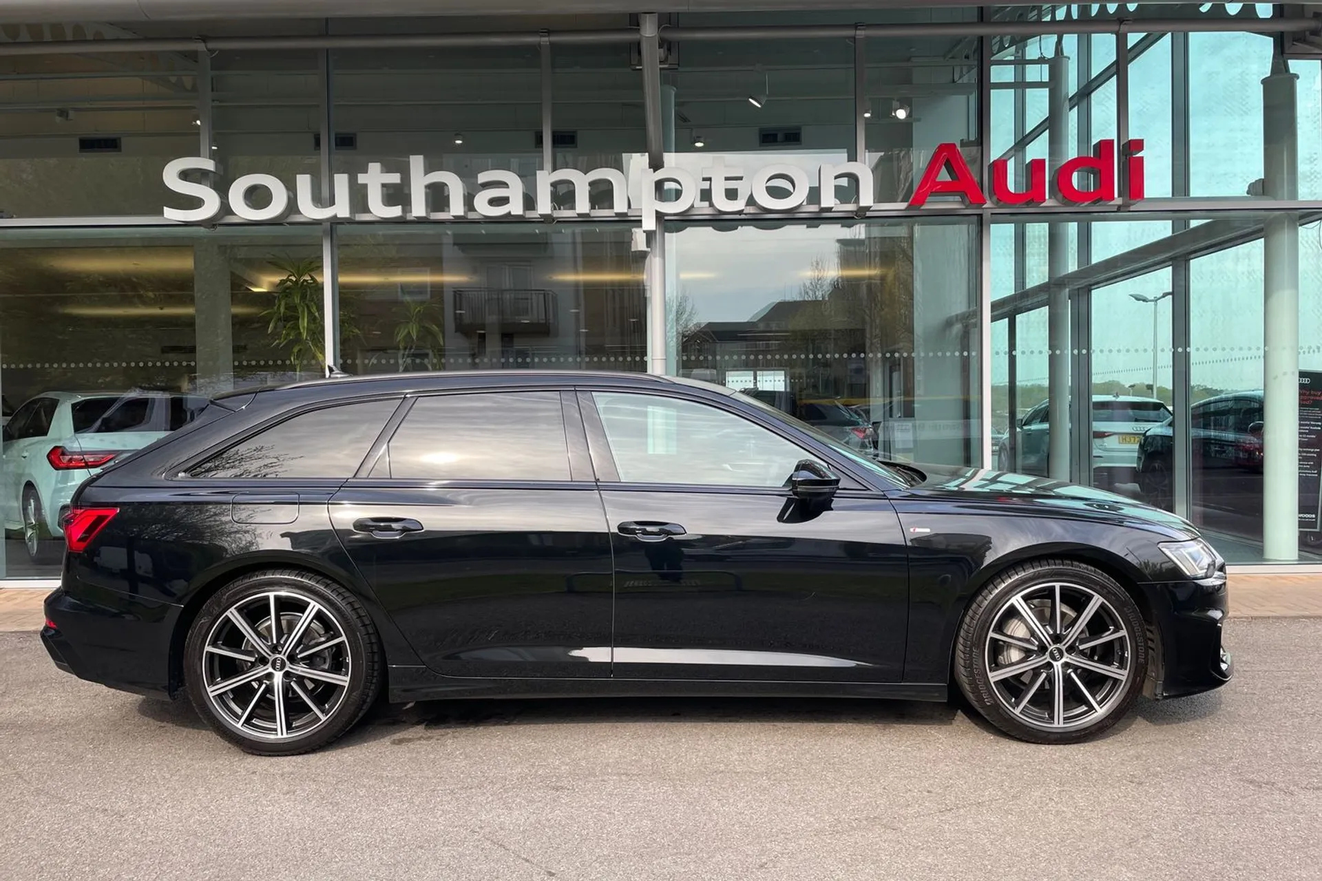 Audi A6 thumbnail image number 2