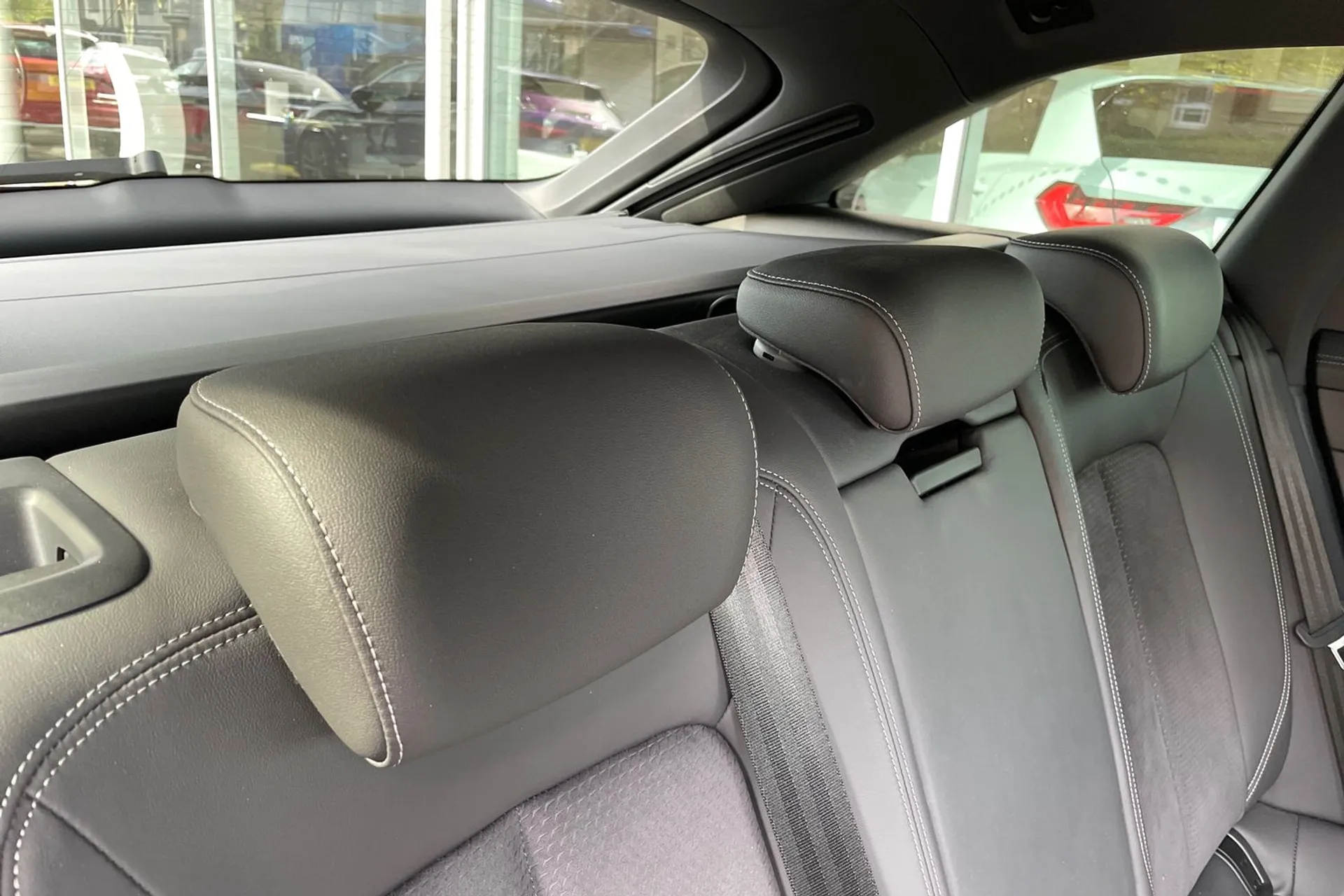 Audi A6 thumbnail image number 51