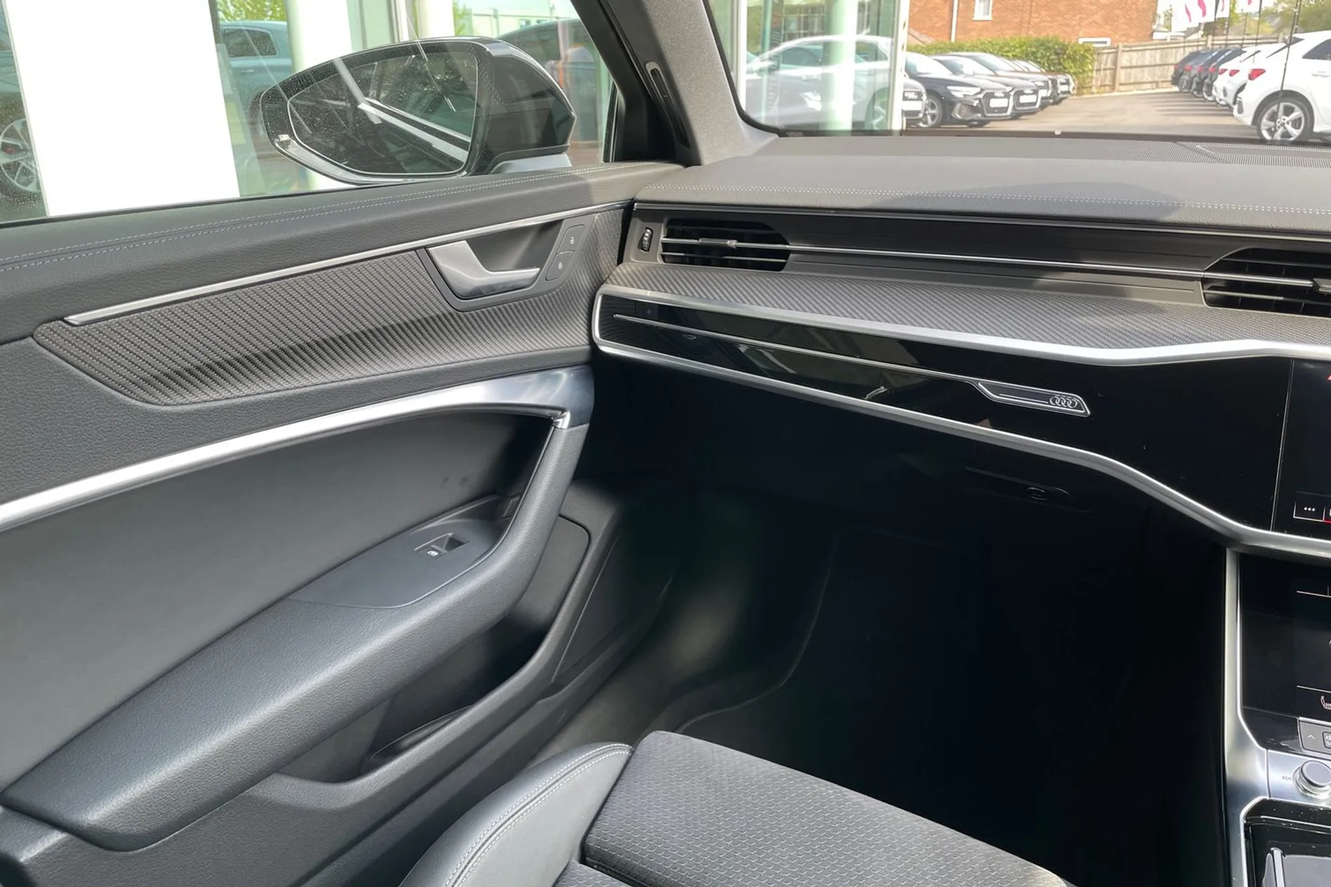 Audi A6 thumbnail image number 31