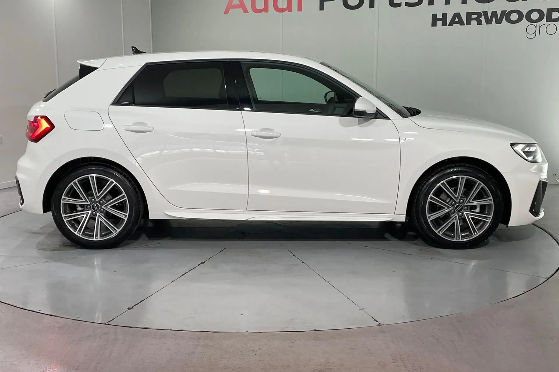 Audi A1 thumbnail image number 2