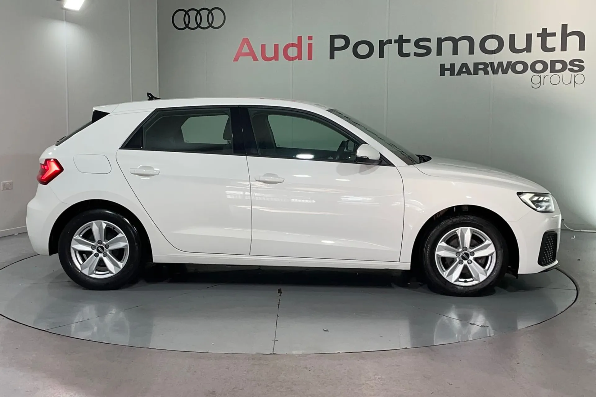 Audi A1 thumbnail image number 2