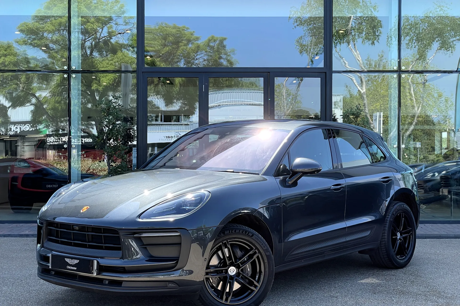 Porsche MACAN thumbnail image number 7