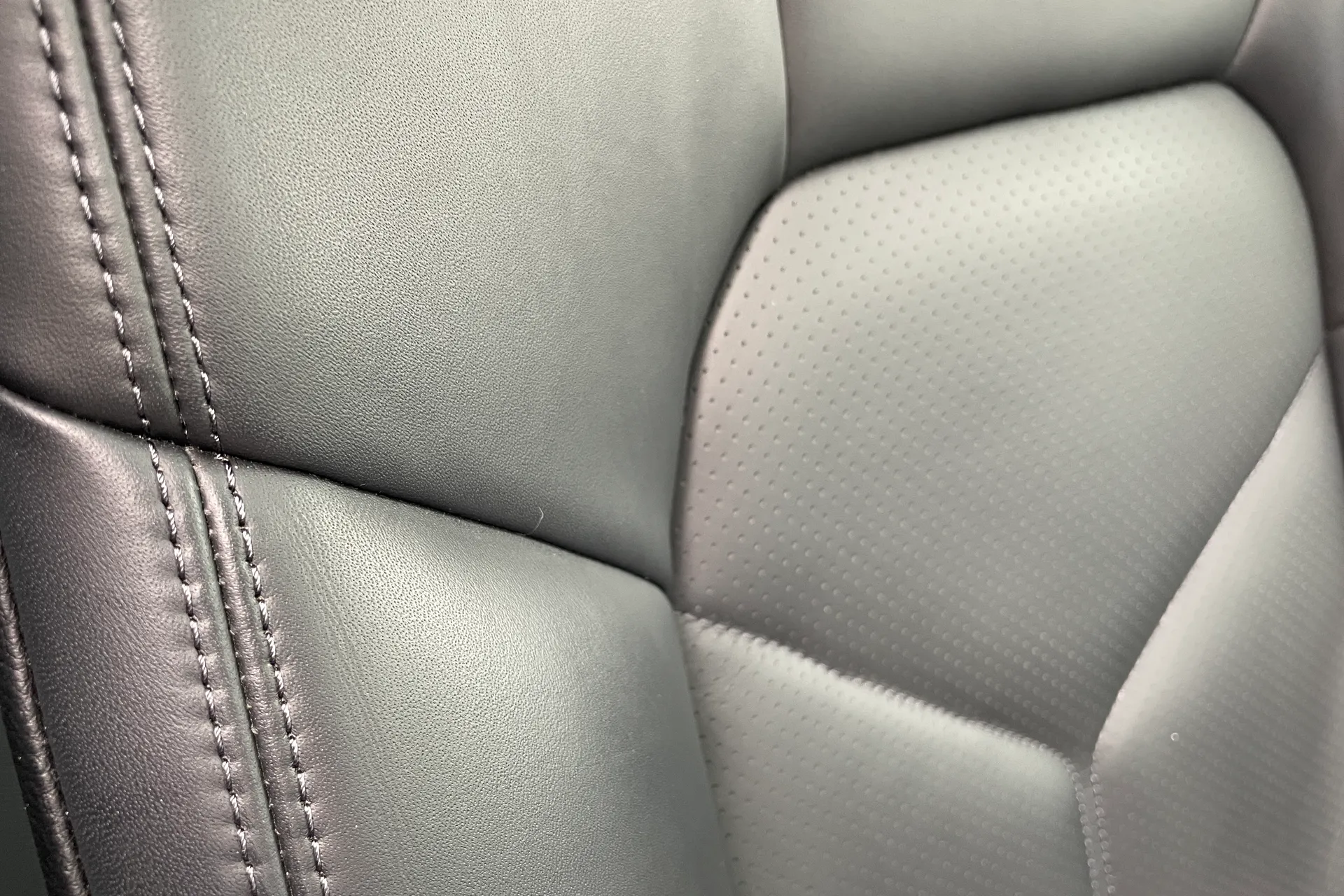 Porsche MACAN thumbnail image number 49