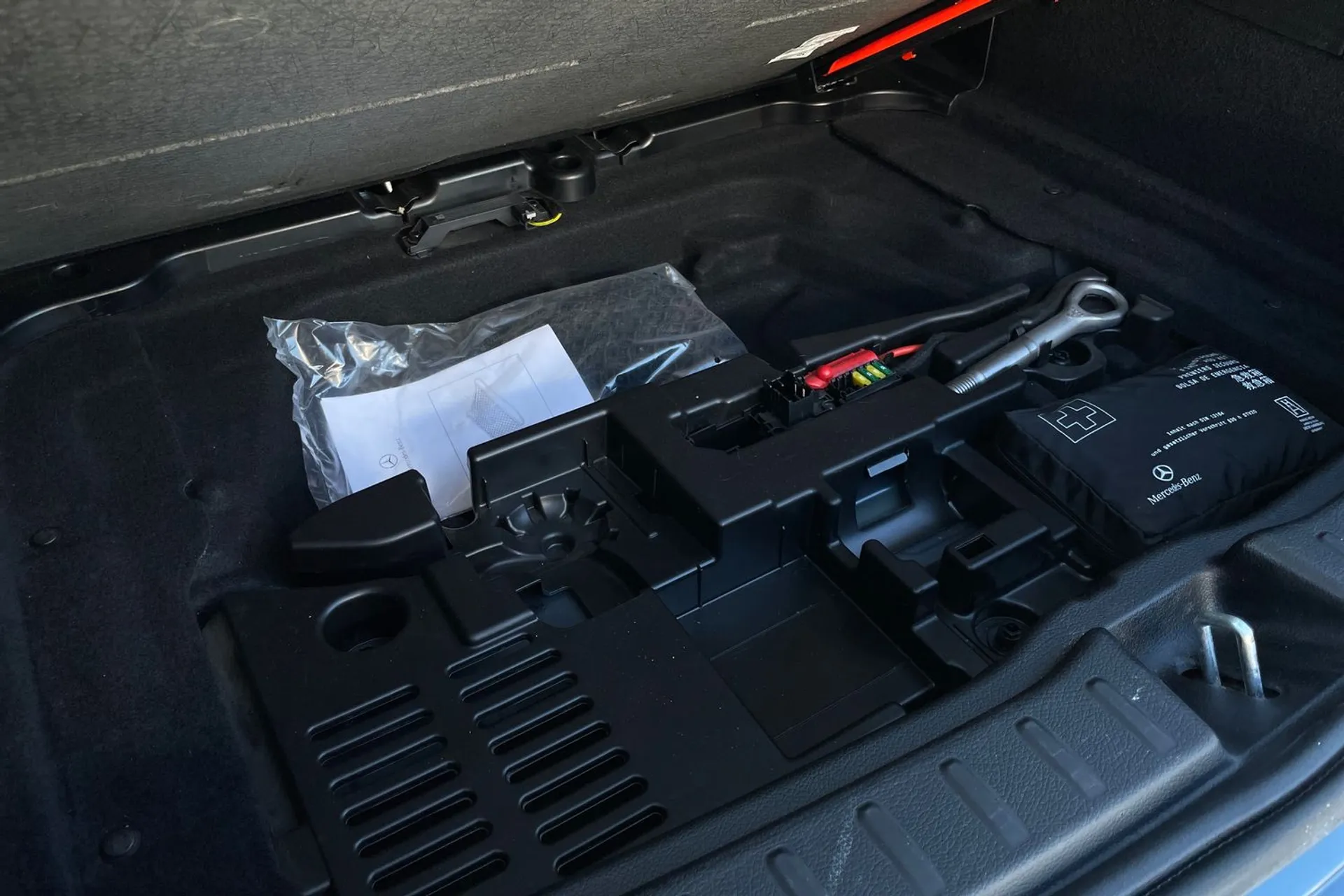 MERCEDES-BENZ GLA thumbnail image number 21