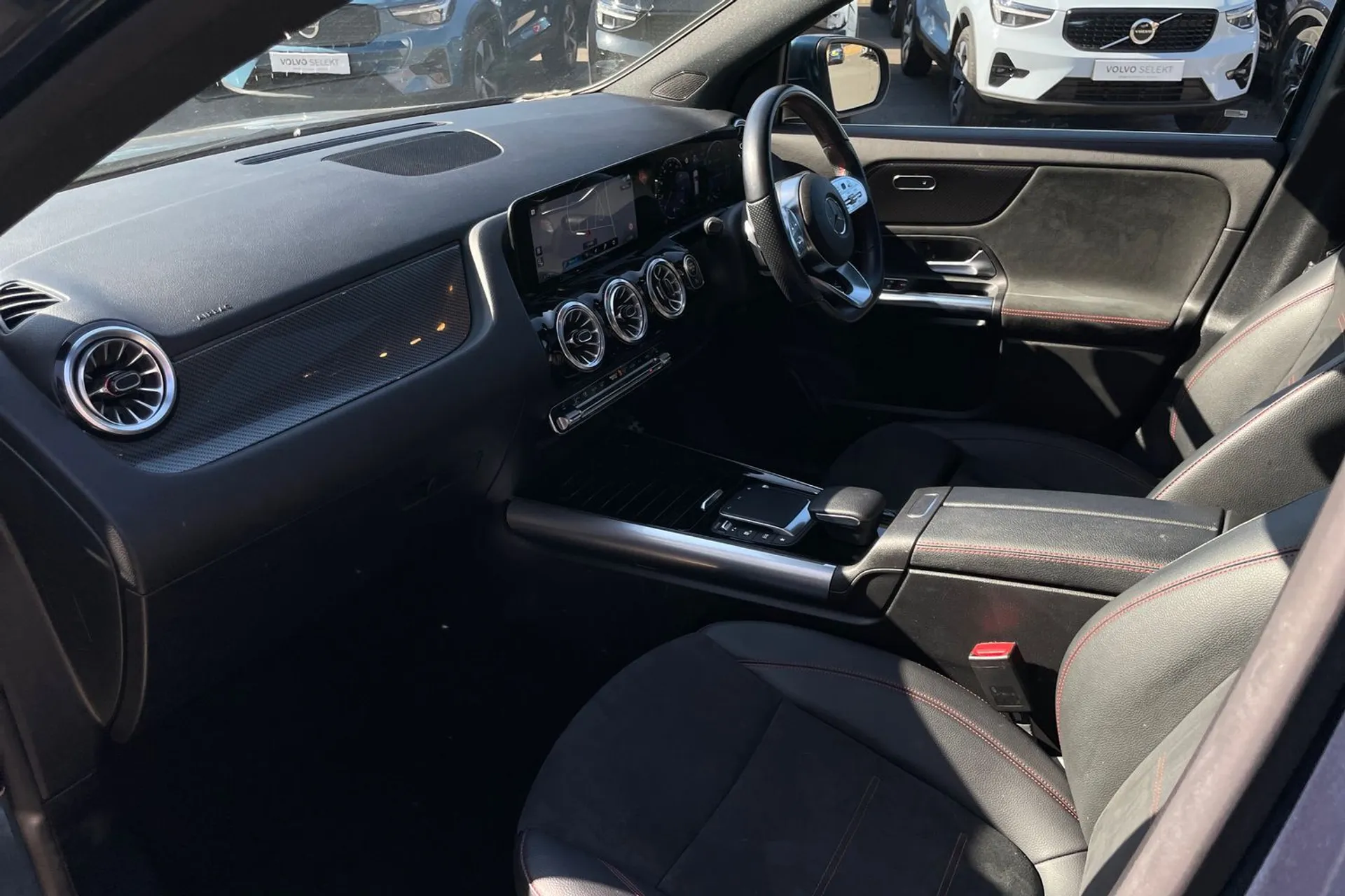 MERCEDES-BENZ GLA thumbnail image number 26