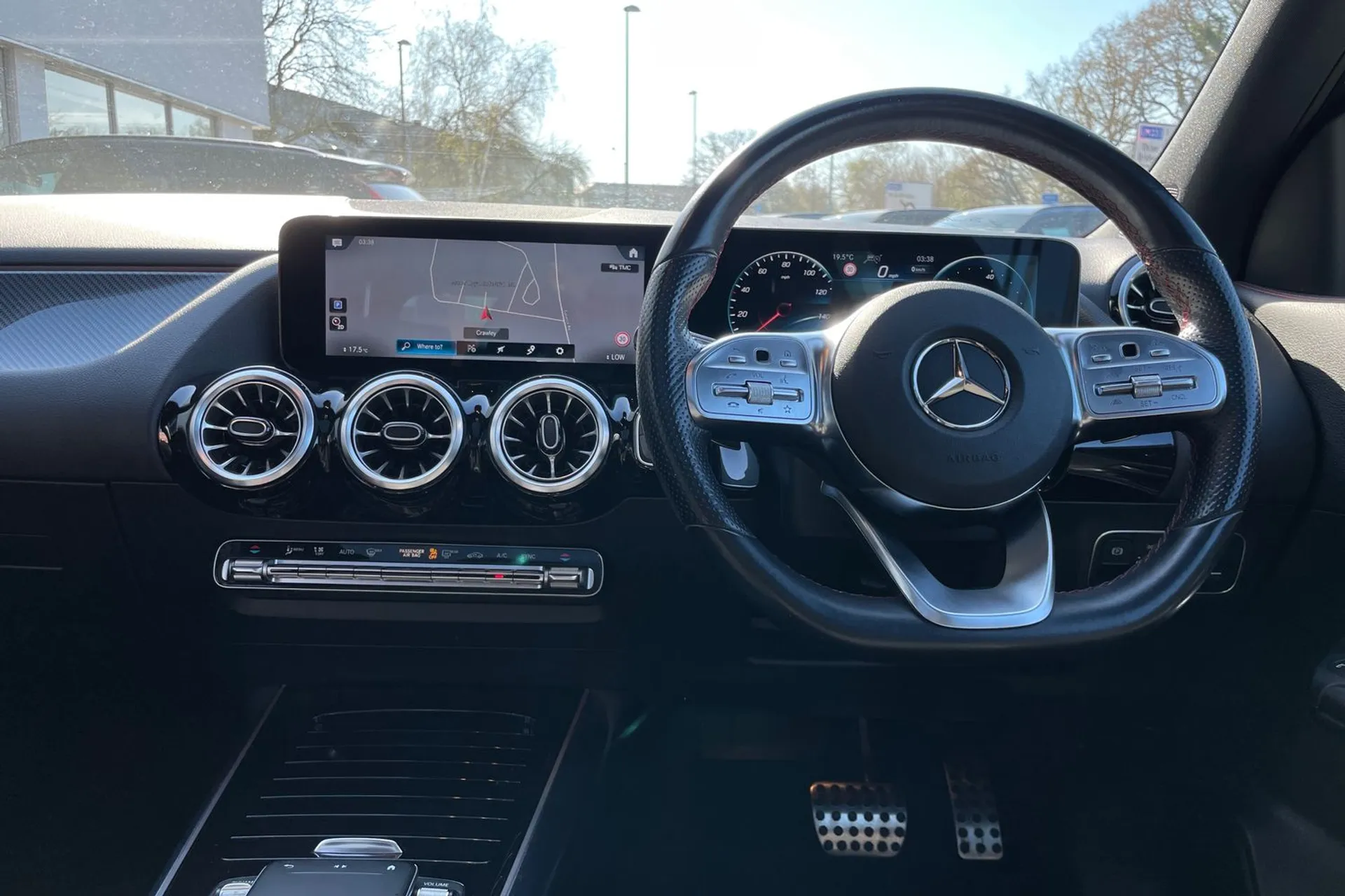 MERCEDES-BENZ GLA thumbnail image number 33