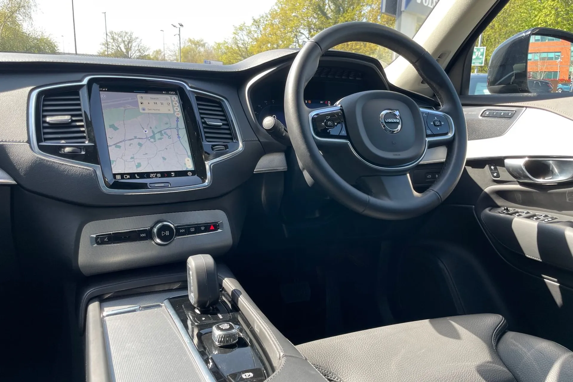 Volvo XC90 thumbnail image number 36