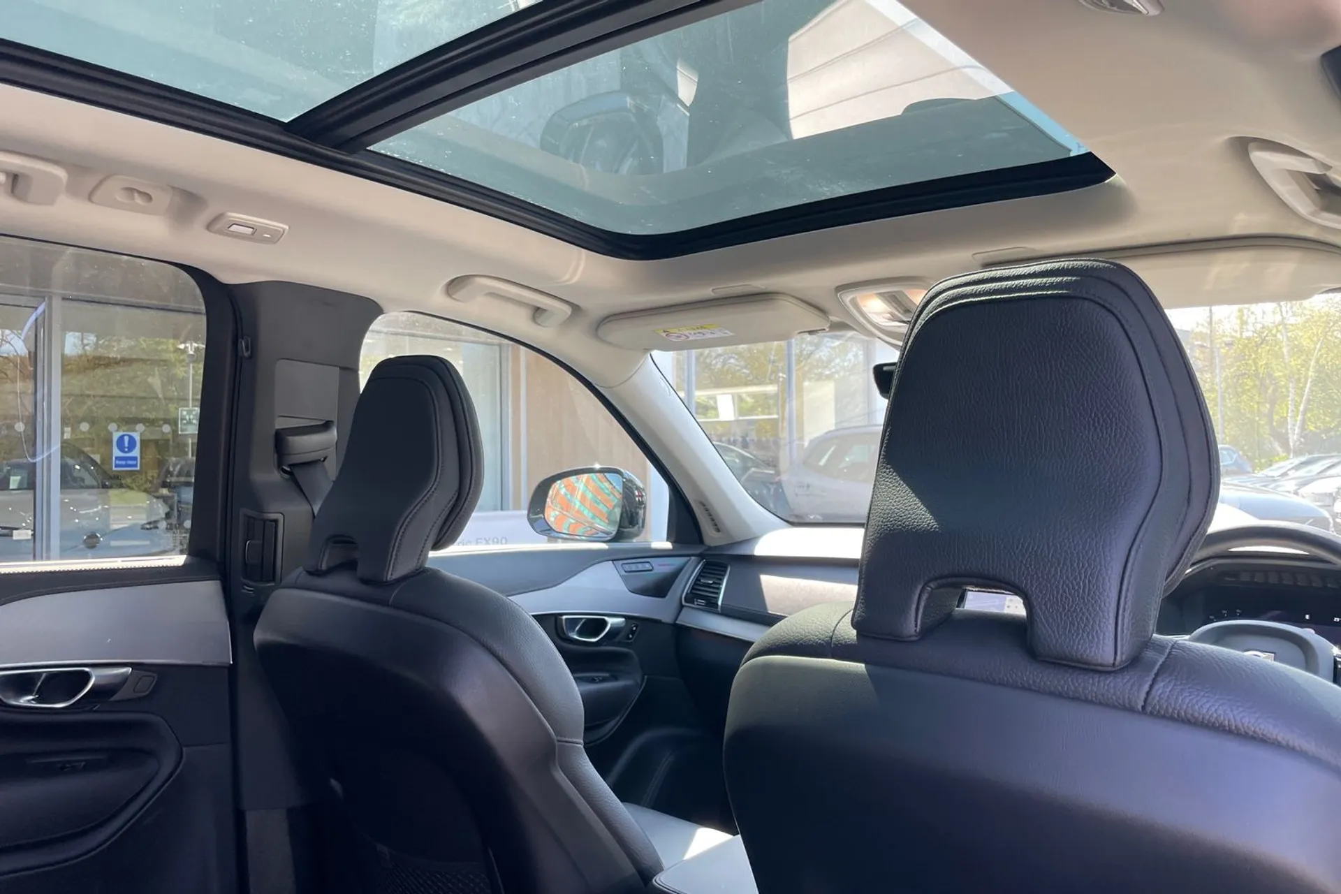 Volvo XC90 thumbnail image number 25