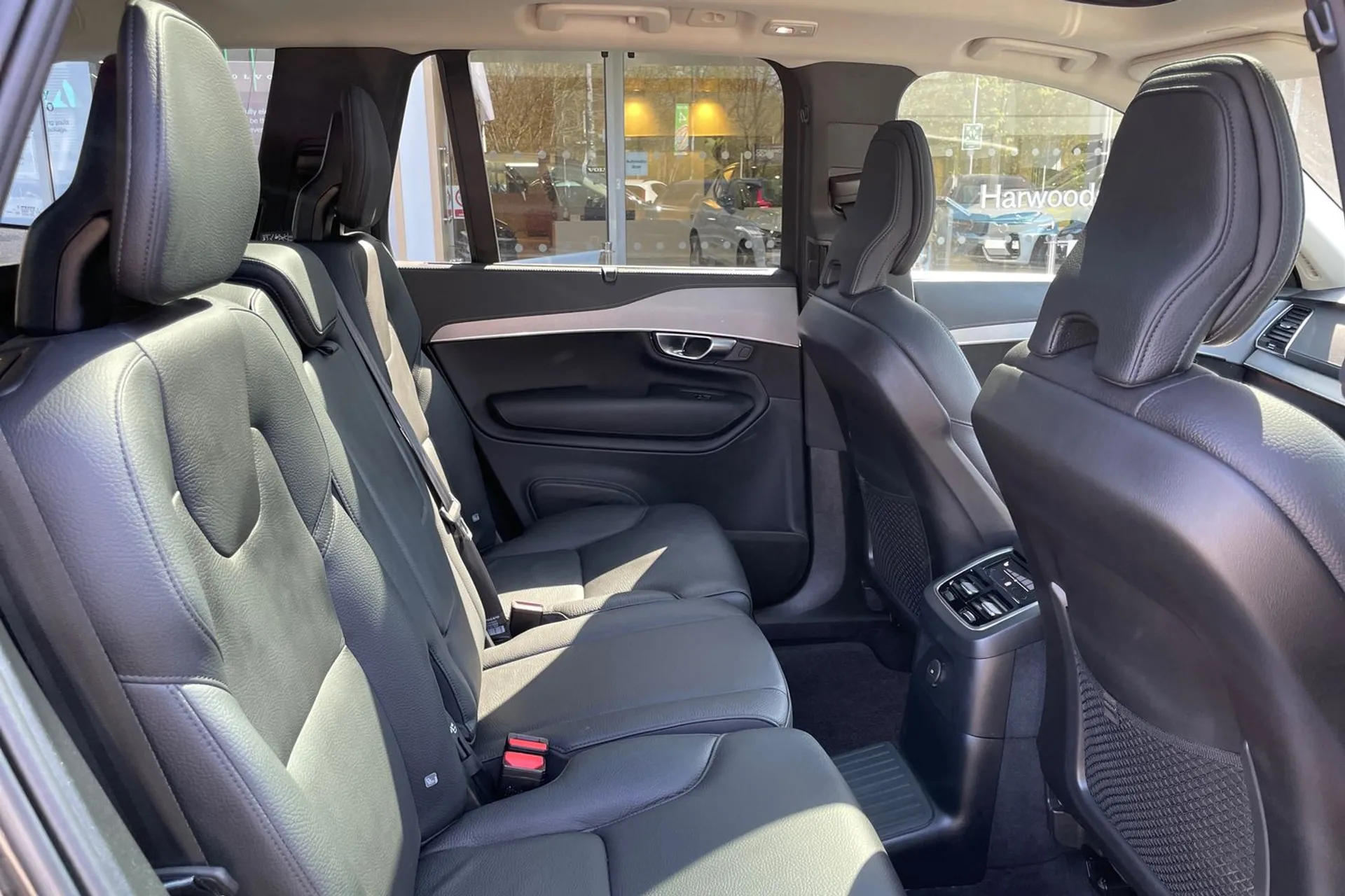 Volvo XC90 thumbnail image number 24