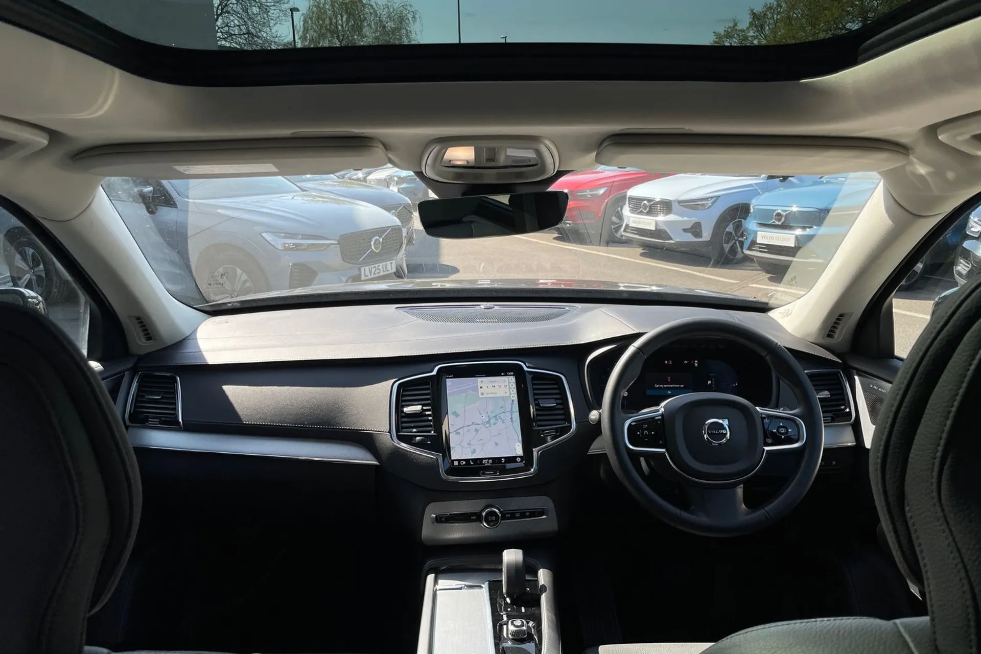 Volvo XC90 thumbnail image number 3