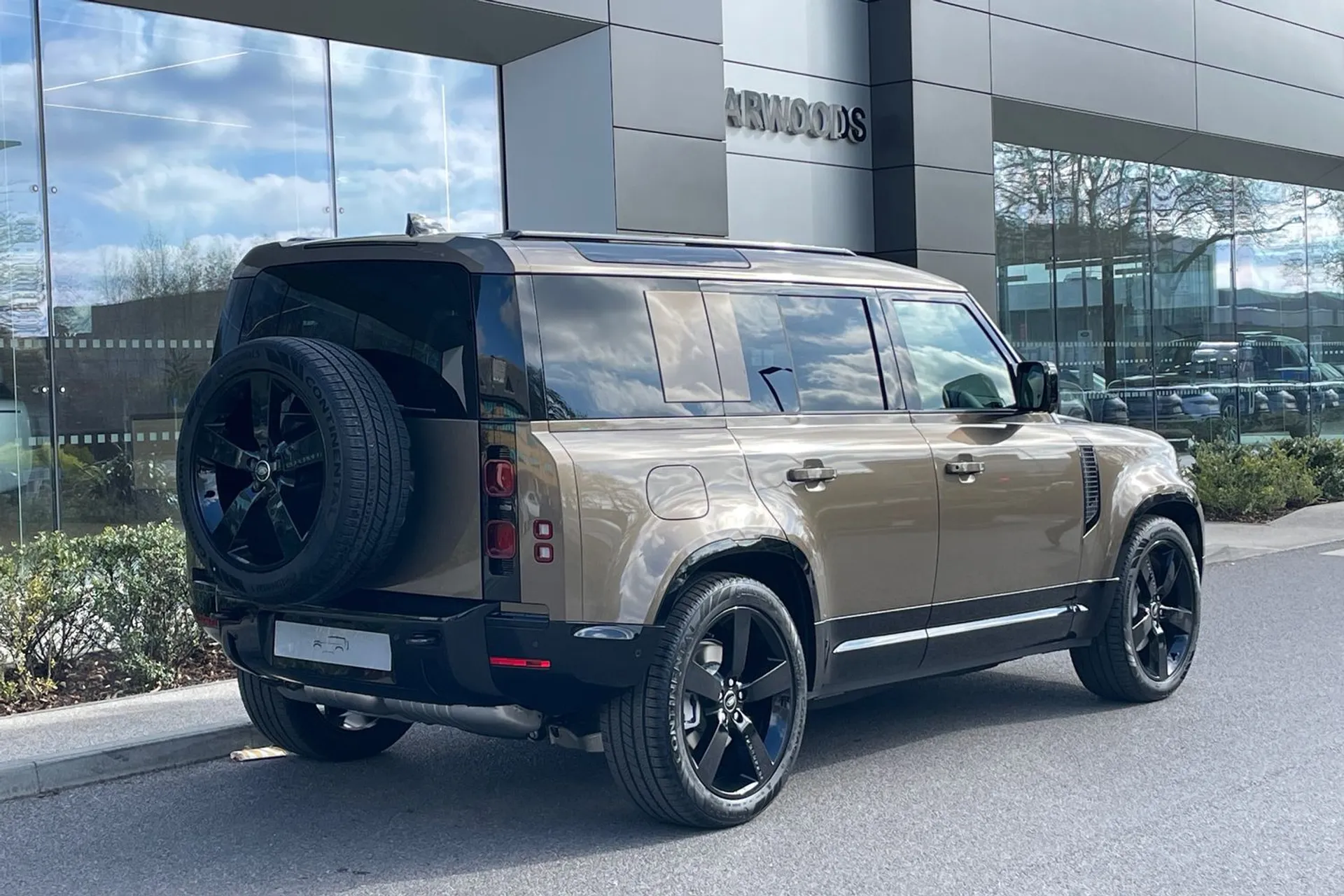 LAND ROVER Defender 110 thumbnail image number 12