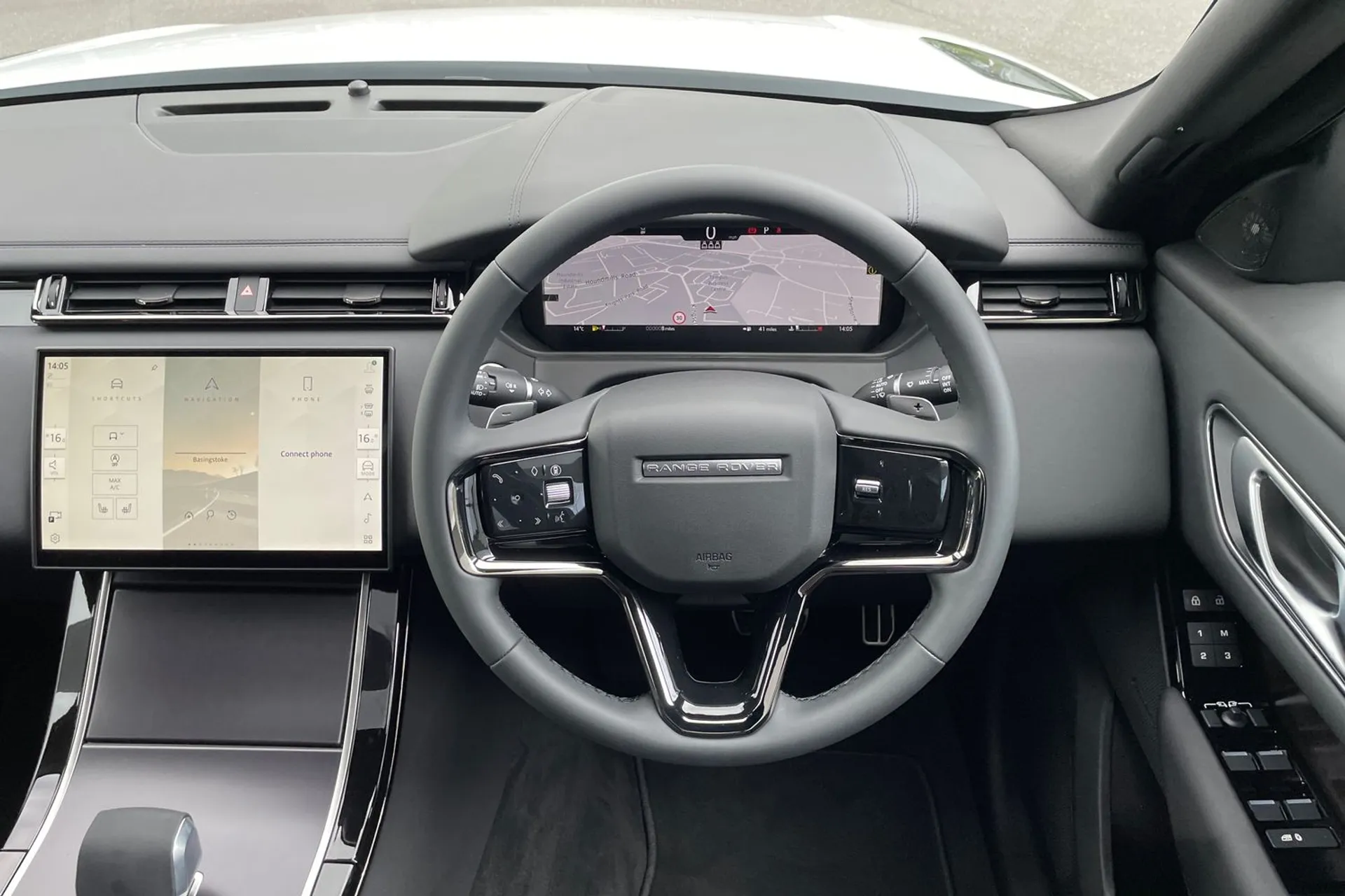 LAND ROVER RANGE ROVER VELAR thumbnail image number 12