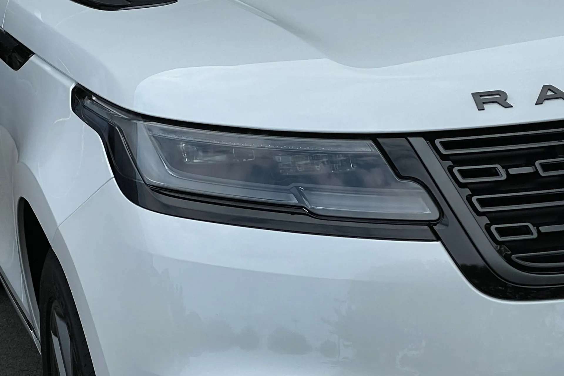 LAND ROVER RANGE ROVER VELAR thumbnail image number 61