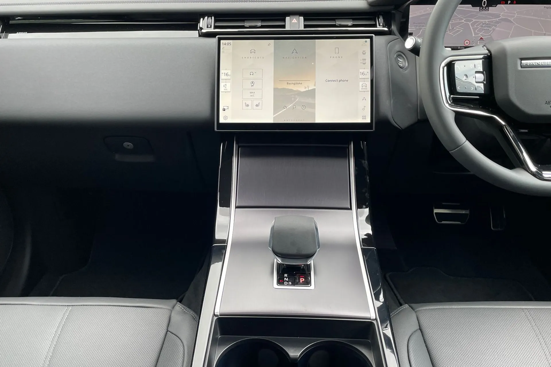 LAND ROVER RANGE ROVER VELAR thumbnail image number 15