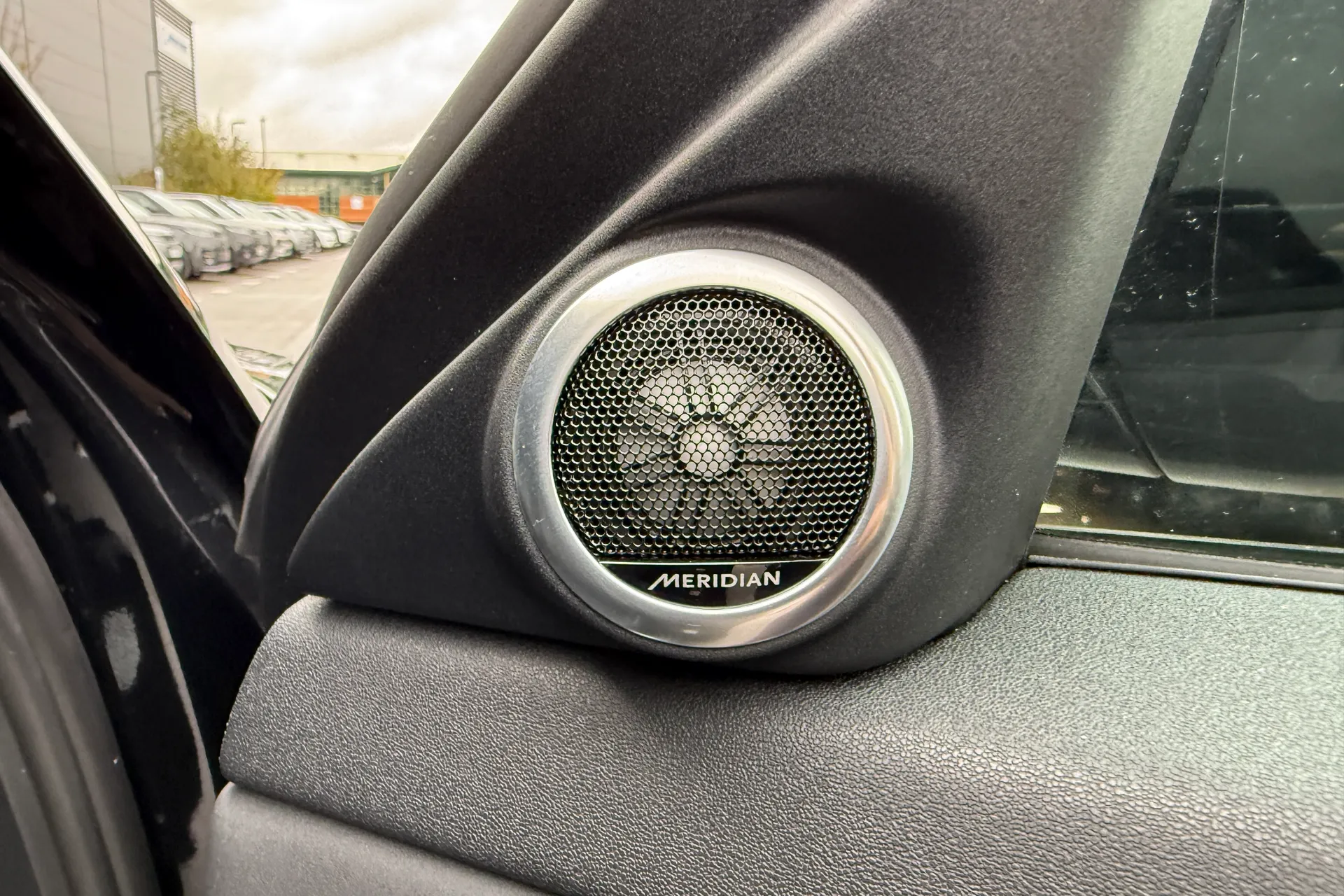 LAND ROVER RANGE ROVER EVOQUE thumbnail image number 45