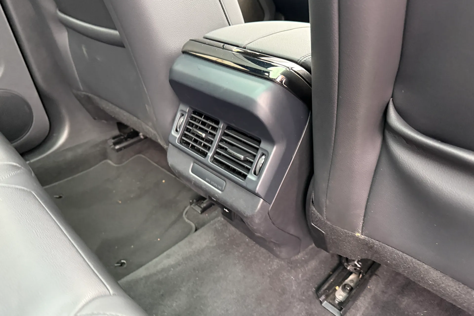 LAND ROVER RANGE ROVER EVOQUE thumbnail image number 36