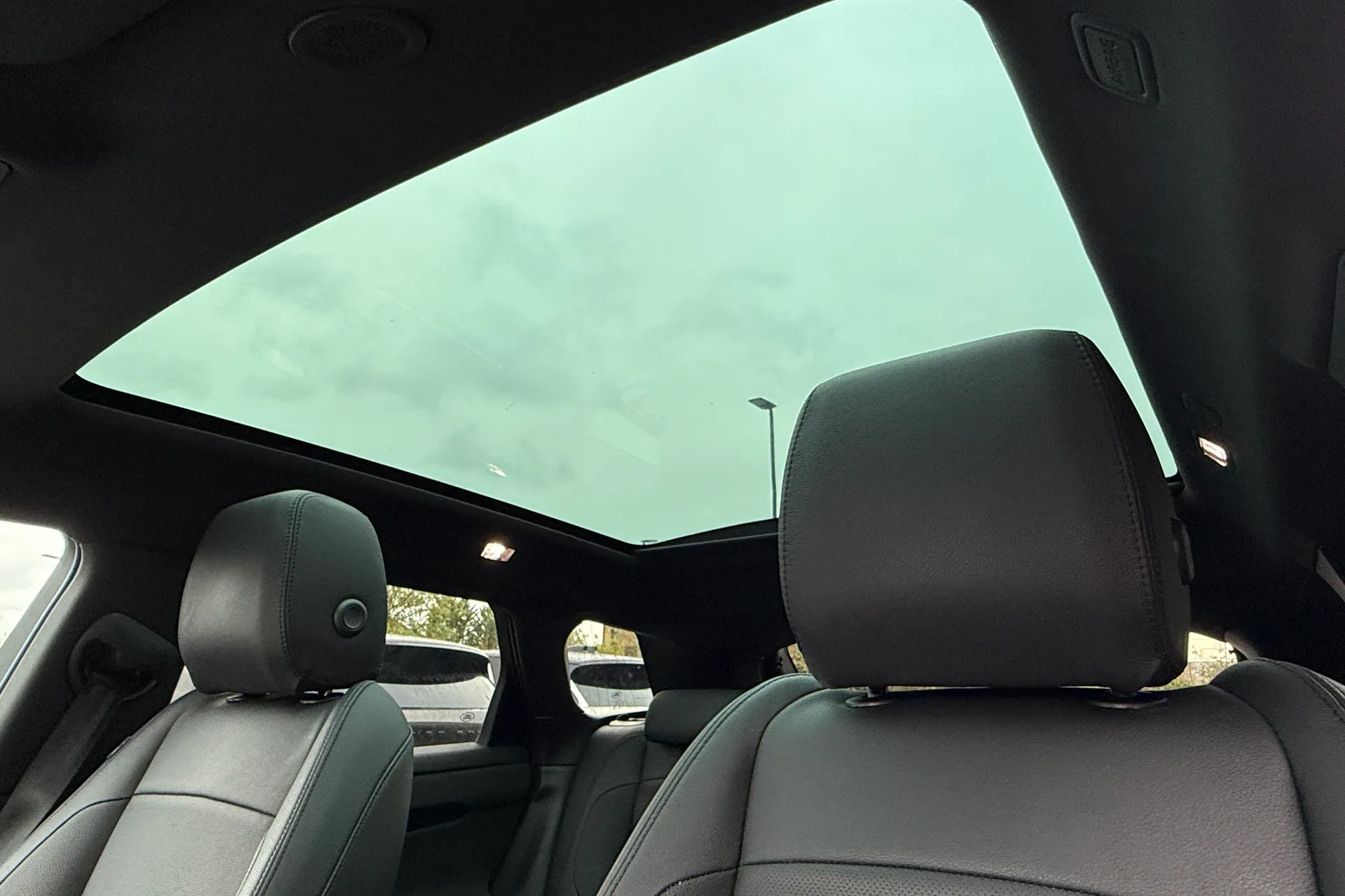 LAND ROVER RANGE ROVER EVOQUE thumbnail image number 4