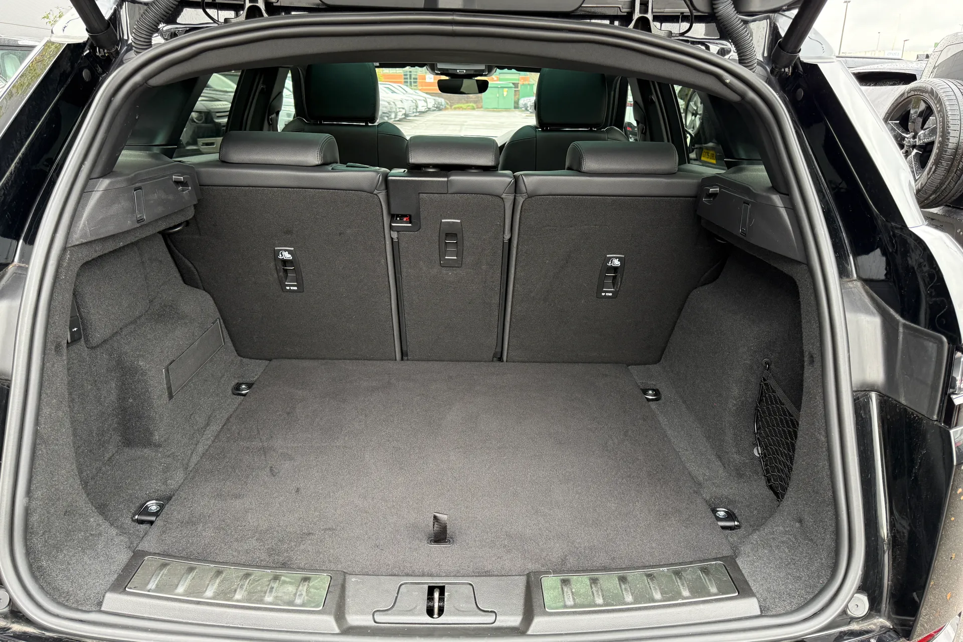 LAND ROVER RANGE ROVER EVOQUE thumbnail image number 30