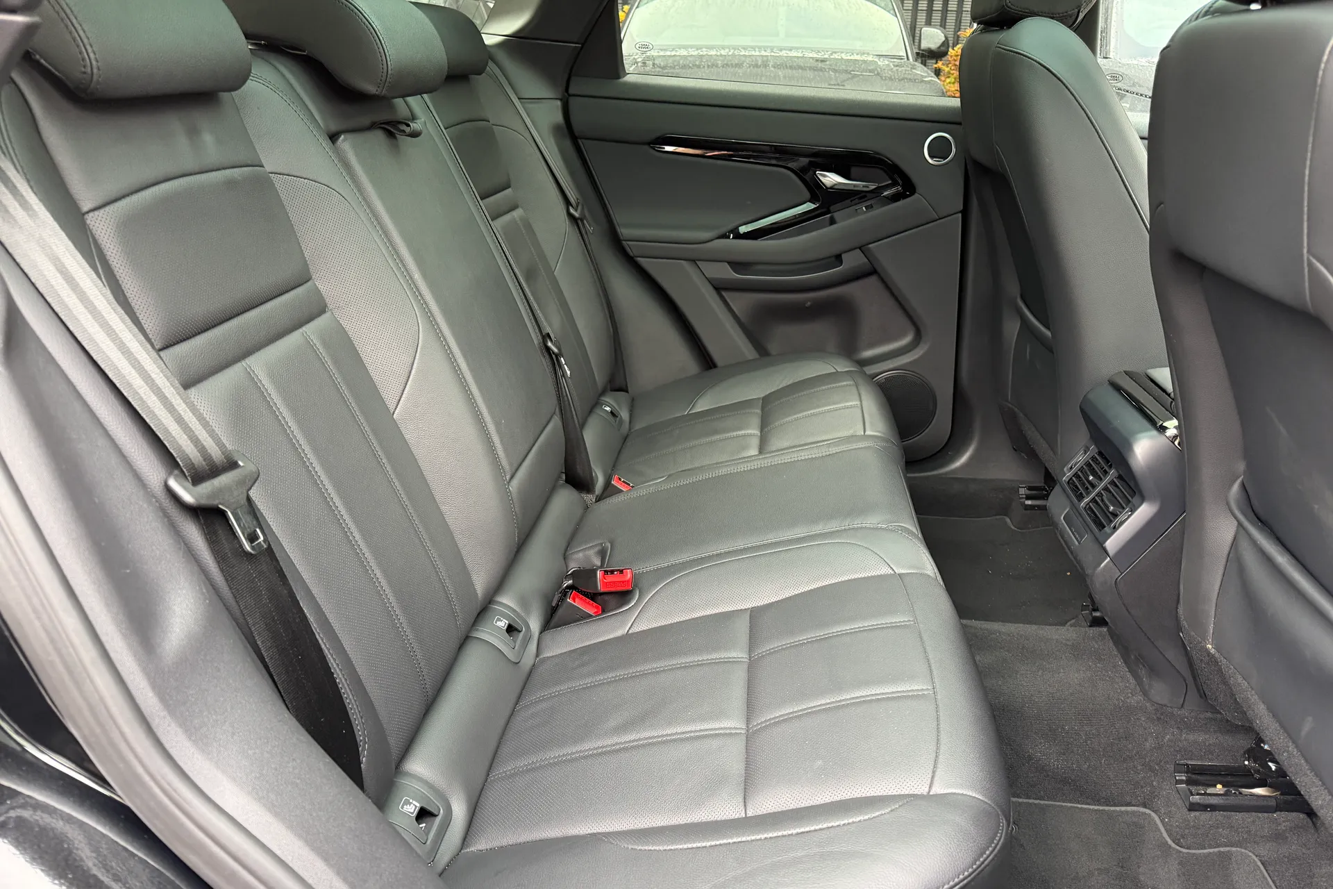 LAND ROVER RANGE ROVER EVOQUE thumbnail image number 33