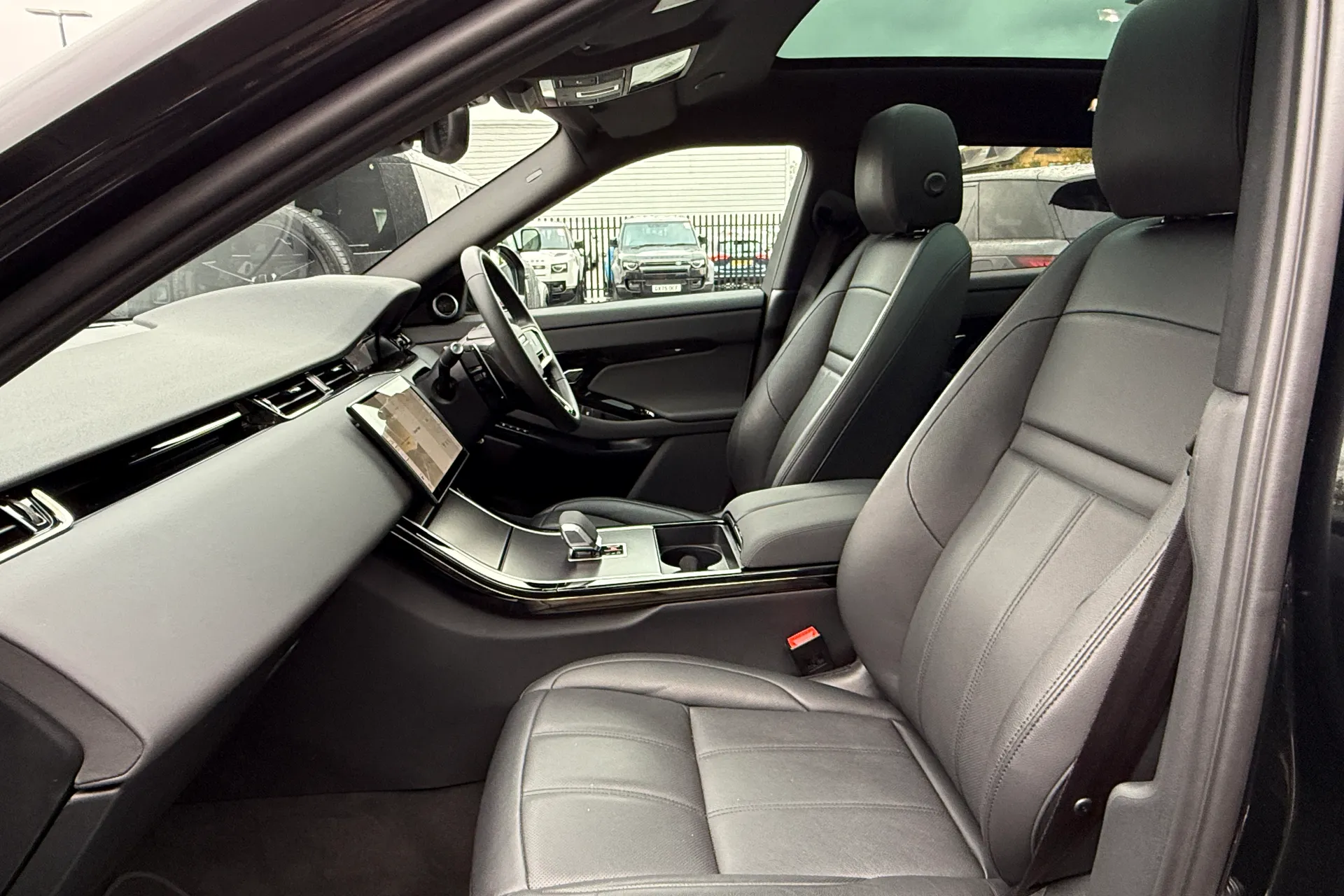 LAND ROVER RANGE ROVER EVOQUE thumbnail image number 43