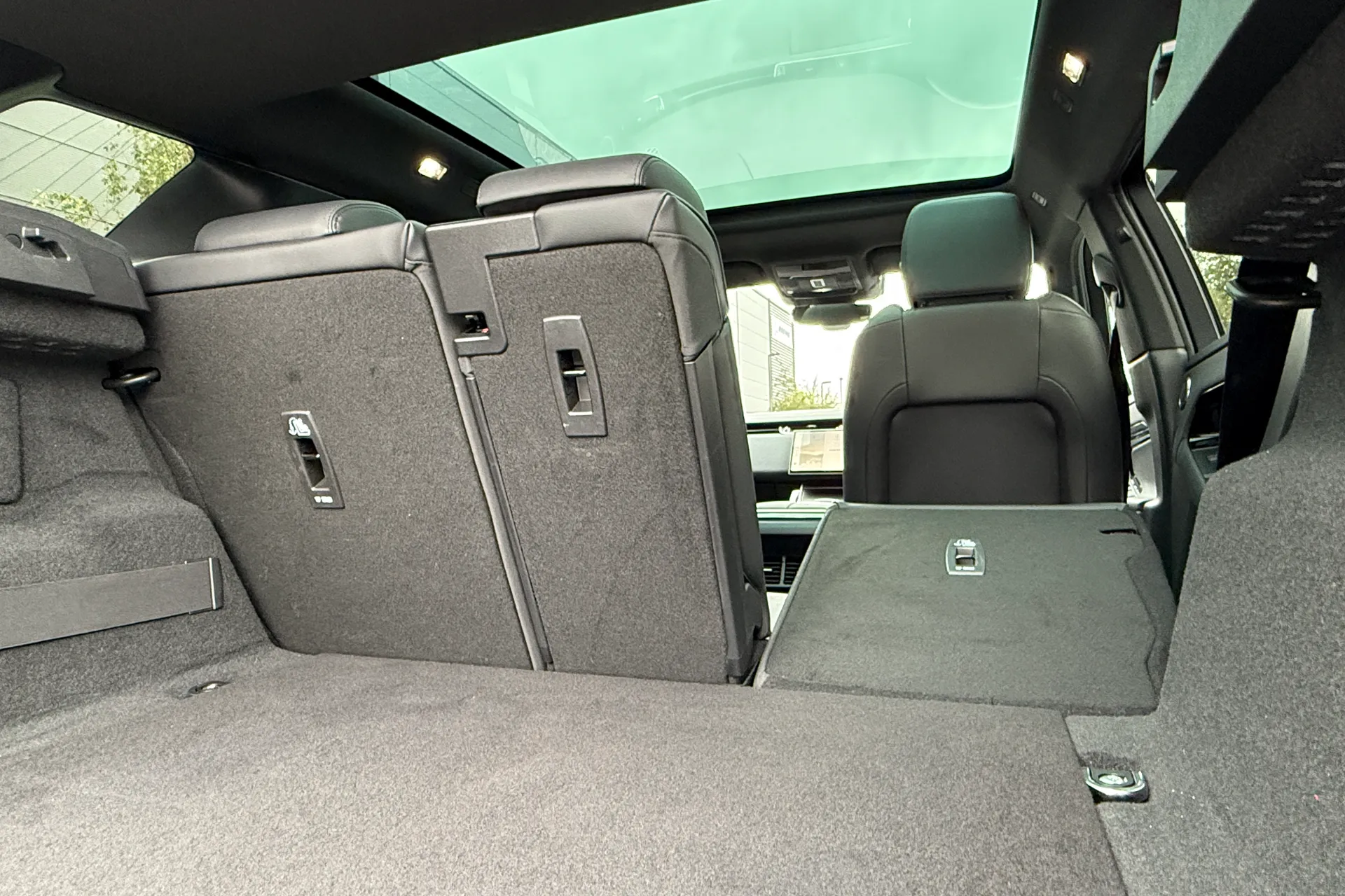 LAND ROVER RANGE ROVER EVOQUE thumbnail image number 31