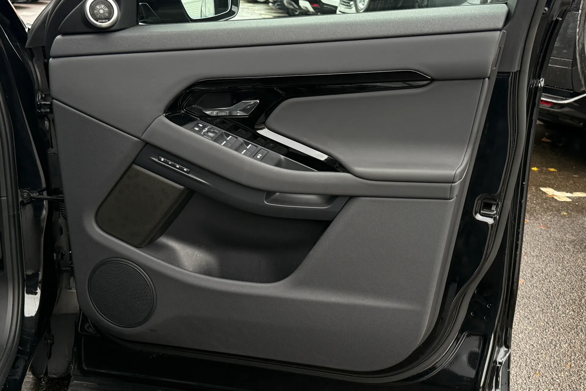 LAND ROVER RANGE ROVER EVOQUE thumbnail image number 46