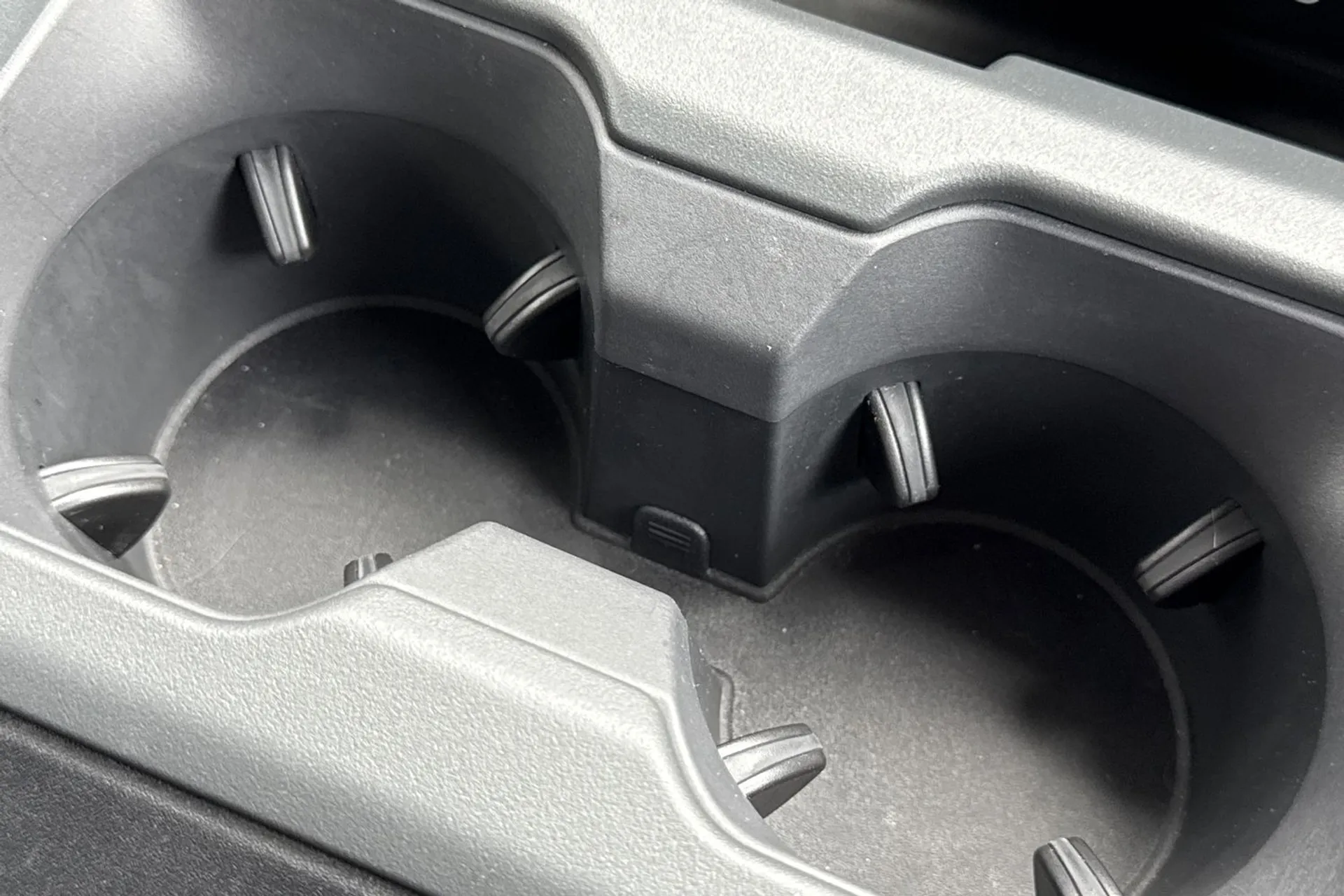 LAND ROVER Defender 110 thumbnail image number 59
