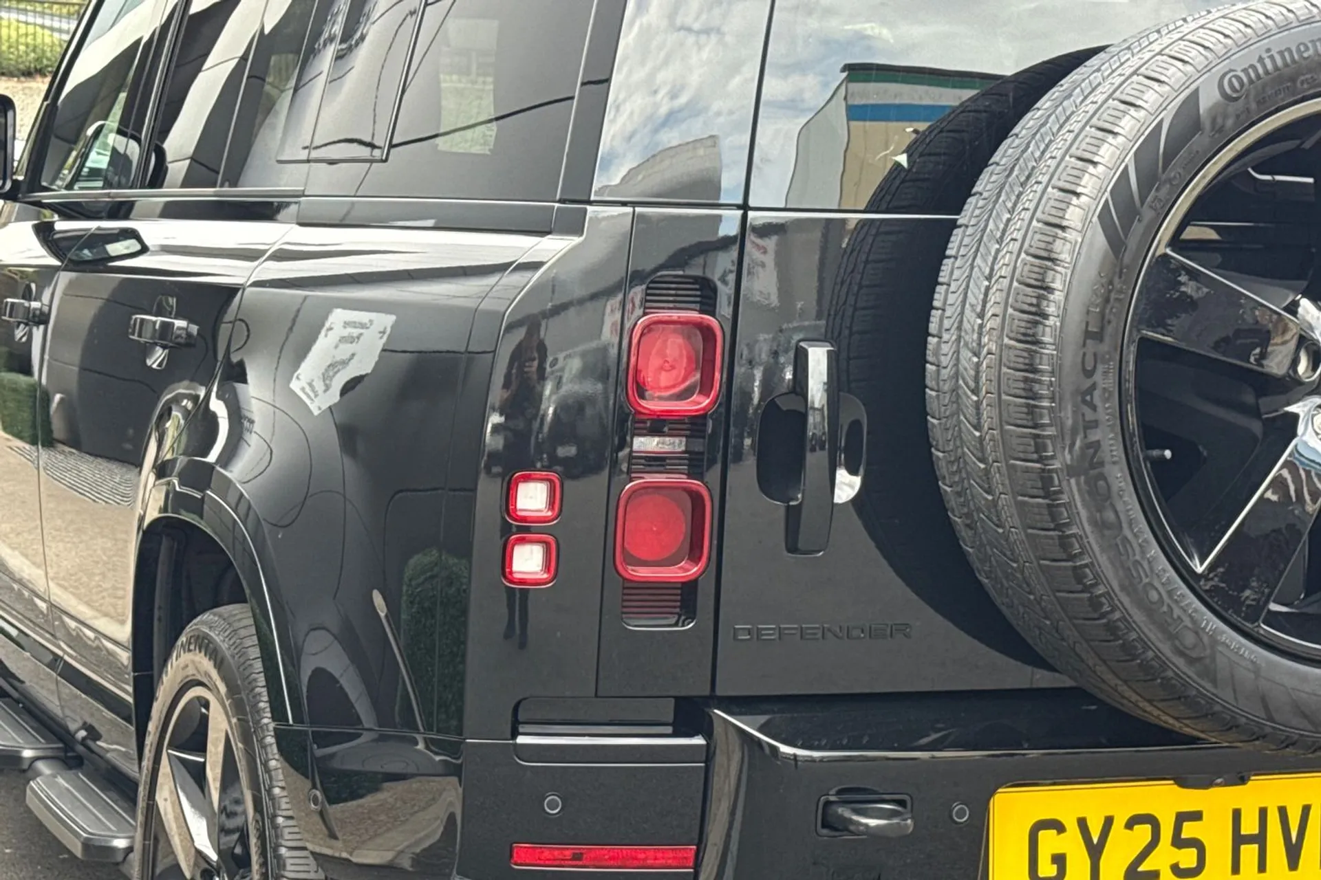 LAND ROVER Defender 110 thumbnail image number 33