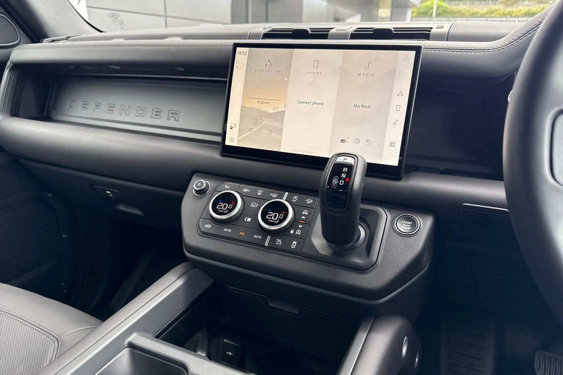 LAND ROVER Defender 110 thumbnail image number 57