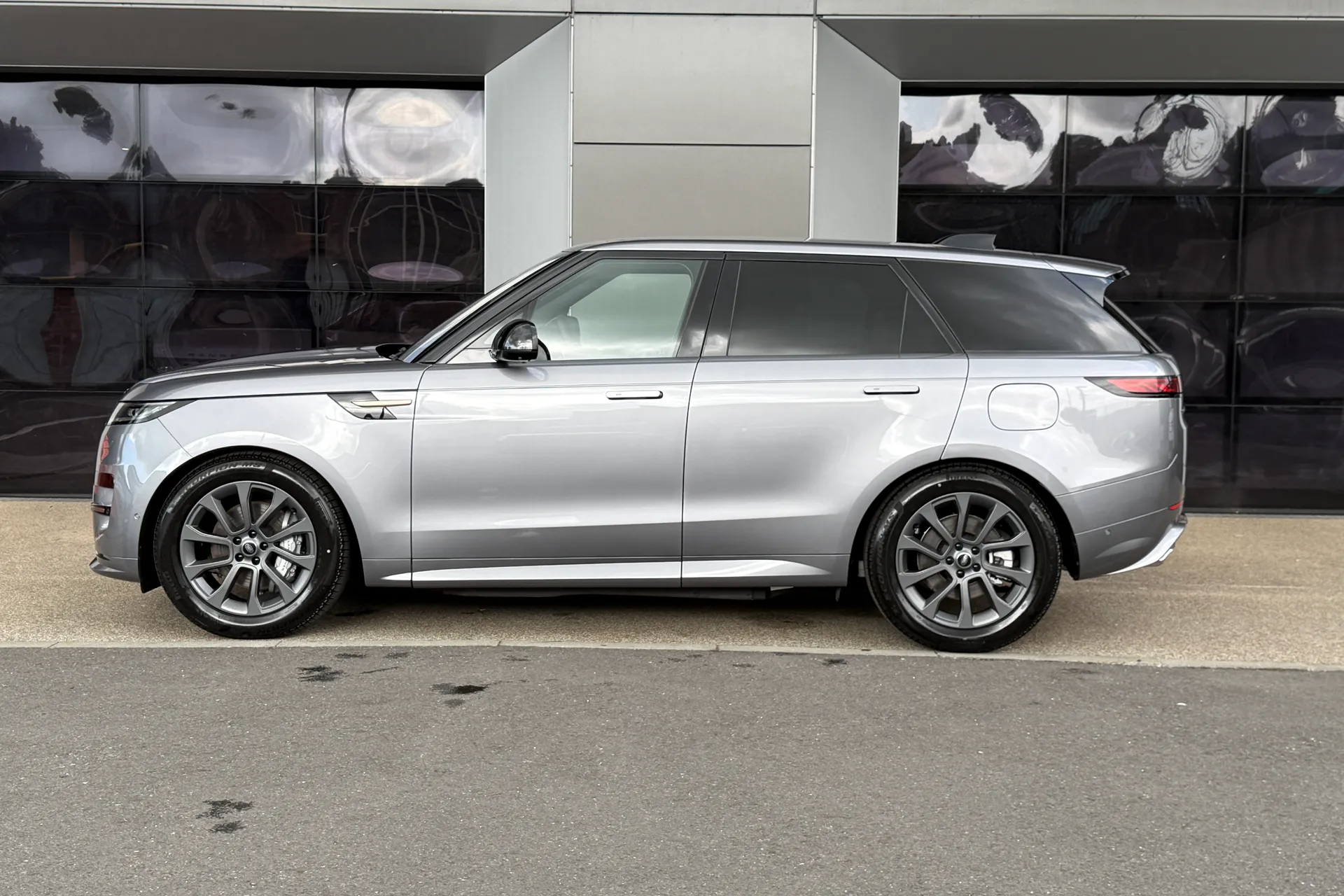 LAND ROVER RANGE ROVER SPORT thumbnail image number 10