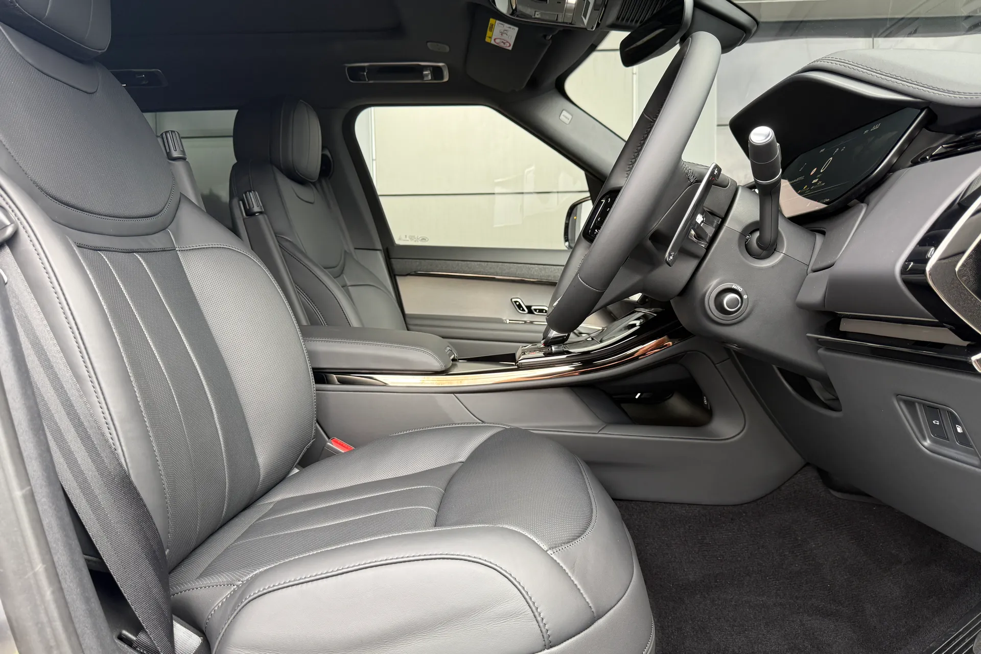 LAND ROVER RANGE ROVER SPORT thumbnail image number 21