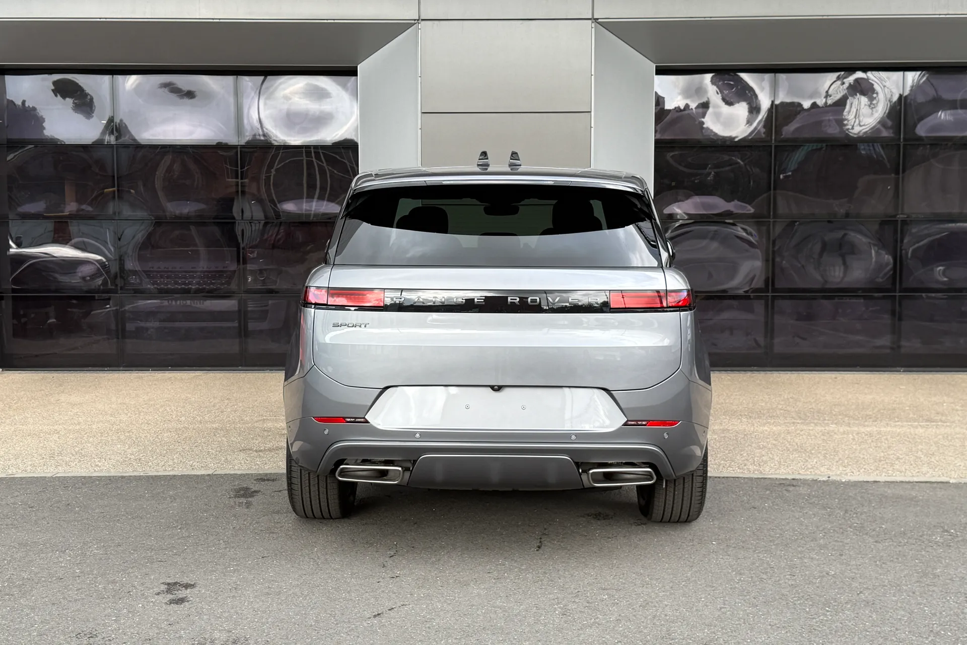 LAND ROVER RANGE ROVER SPORT thumbnail image number 16