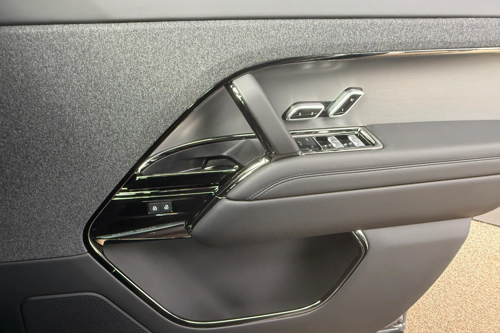 LAND ROVER RANGE ROVER SPORT thumbnail image number 63