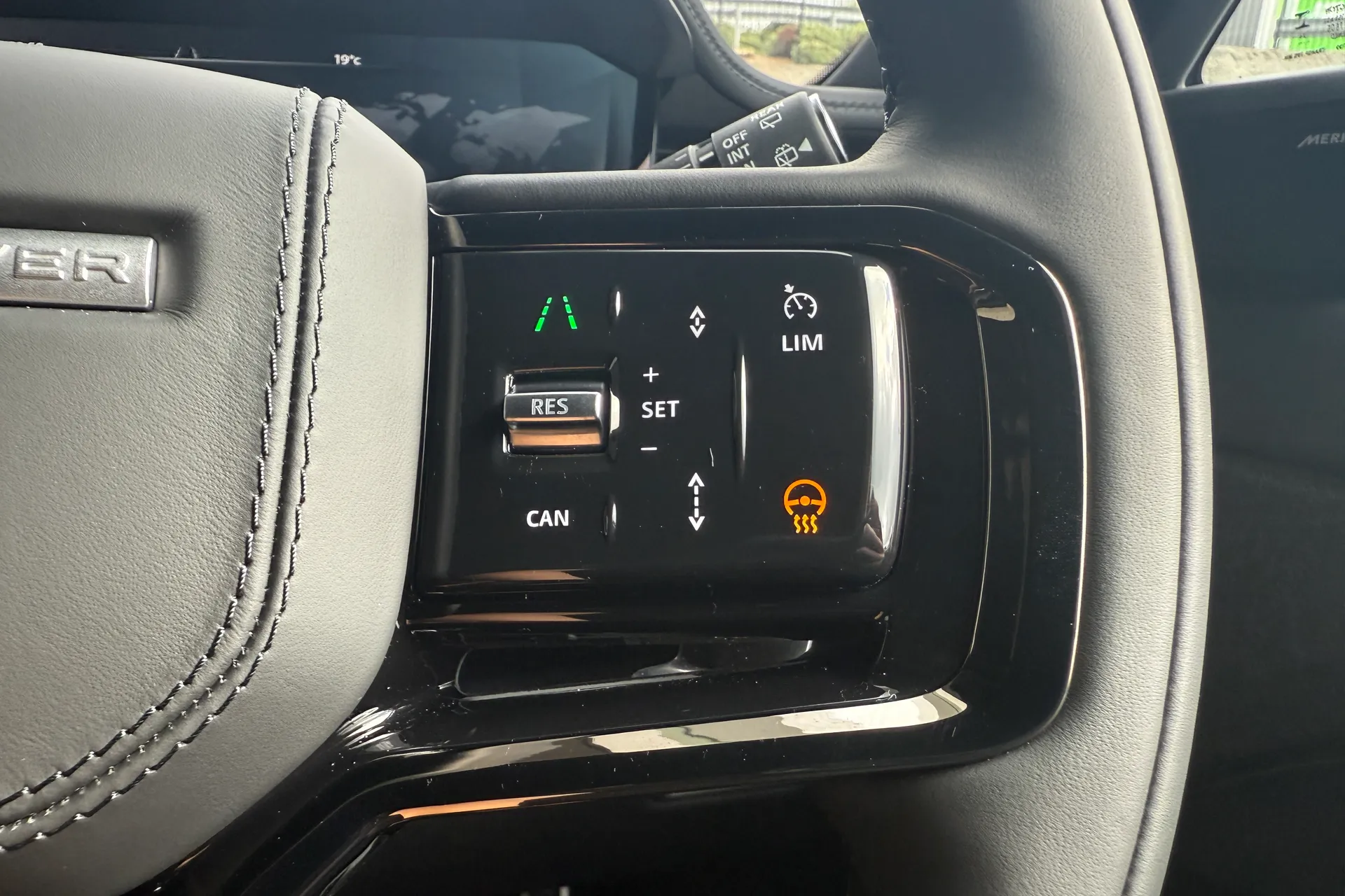 LAND ROVER RANGE ROVER SPORT thumbnail image number 37