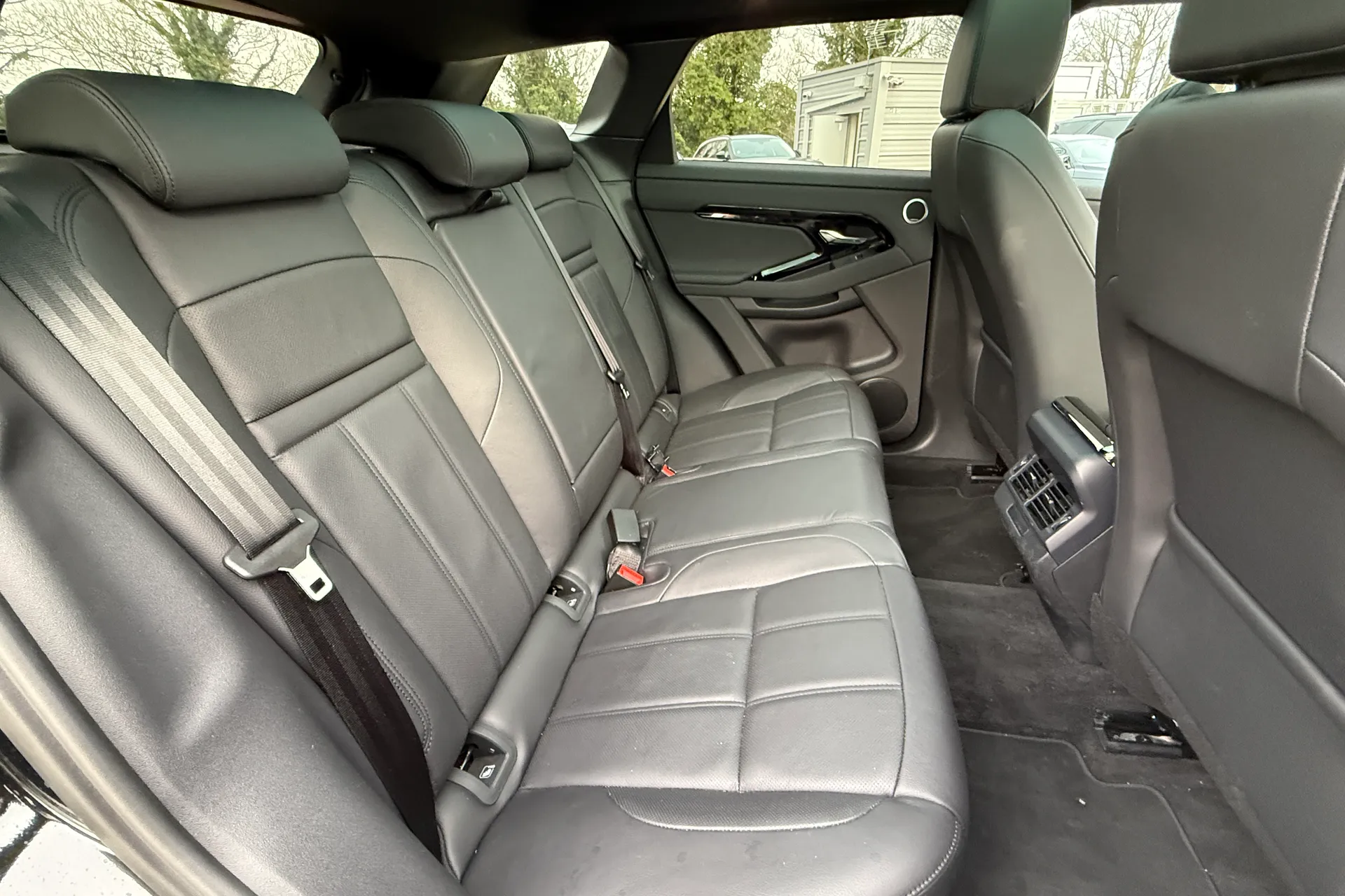 LAND ROVER RANGE ROVER EVOQUE thumbnail image number 31