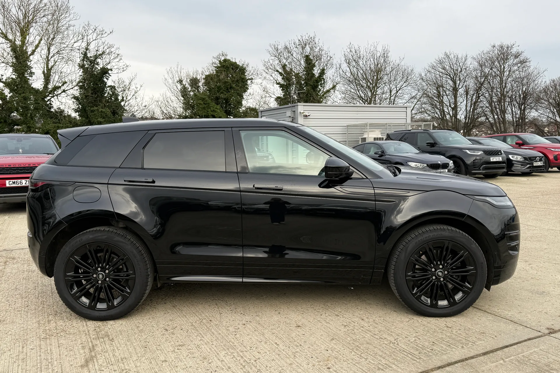 LAND ROVER RANGE ROVER EVOQUE thumbnail image number 2