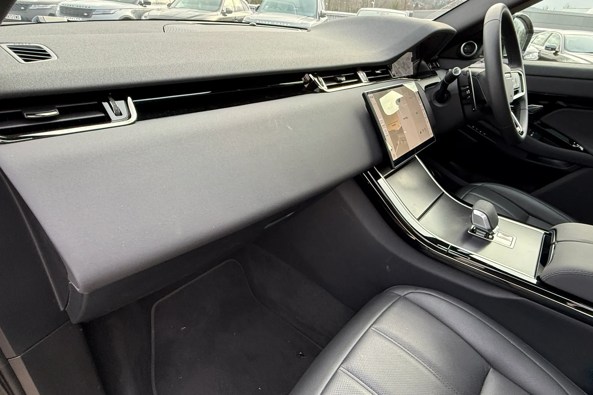 LAND ROVER RANGE ROVER EVOQUE thumbnail image number 38