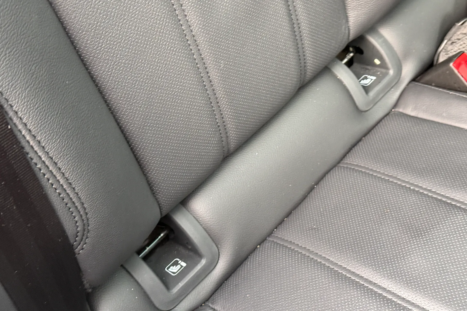 LAND ROVER RANGE ROVER EVOQUE thumbnail image number 29