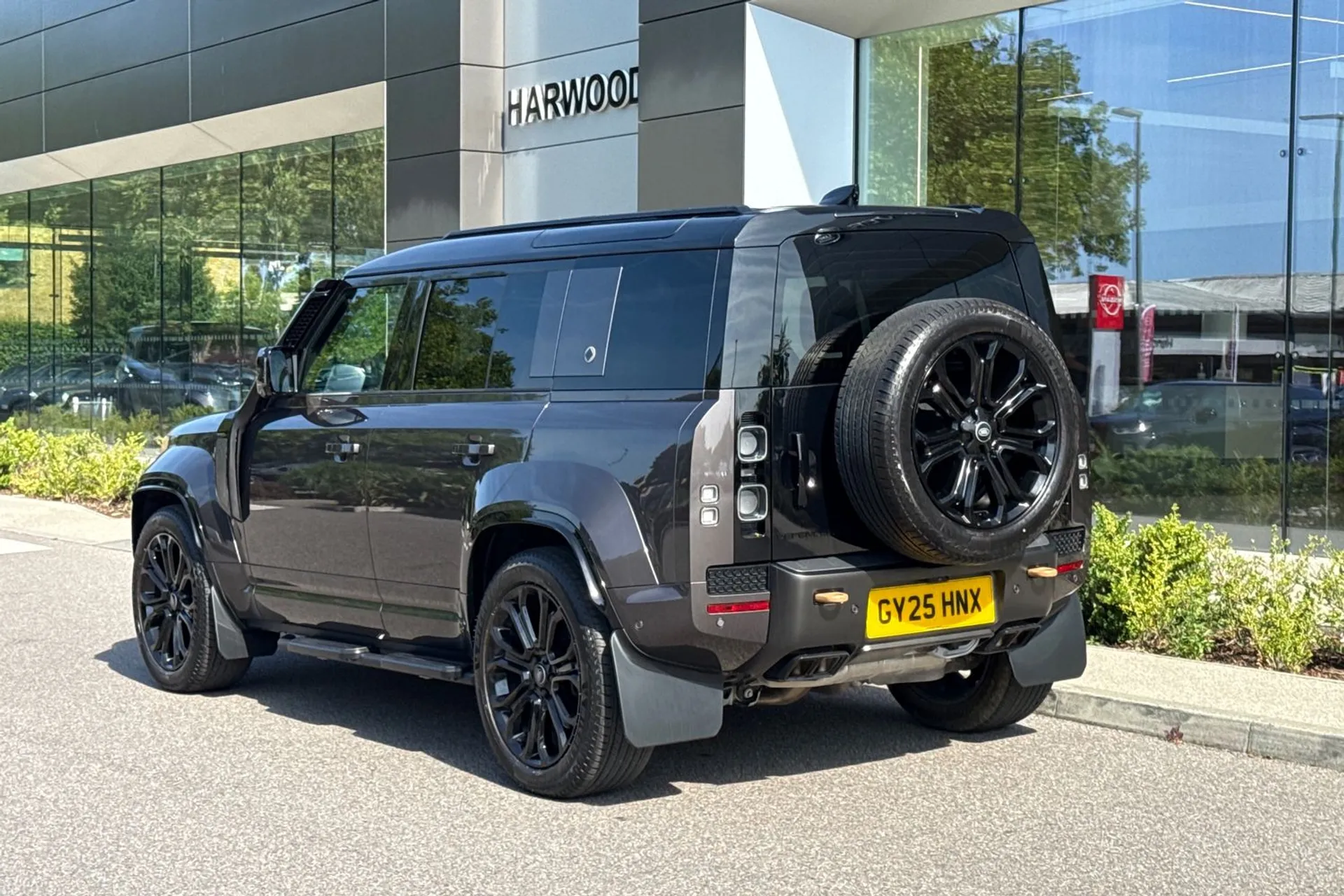 LAND ROVER DEFENDER thumbnail image number 20