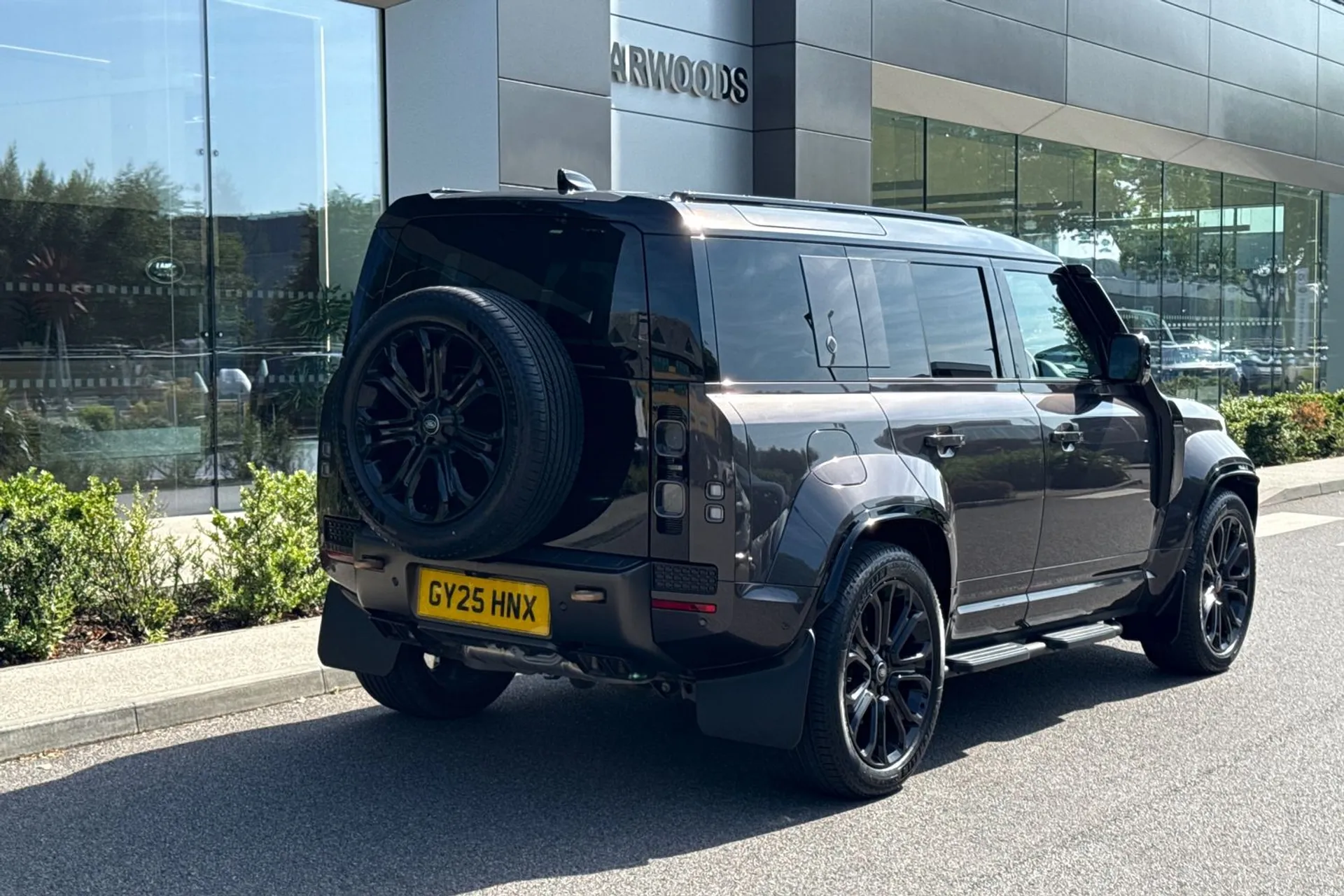 LAND ROVER DEFENDER thumbnail image number 14