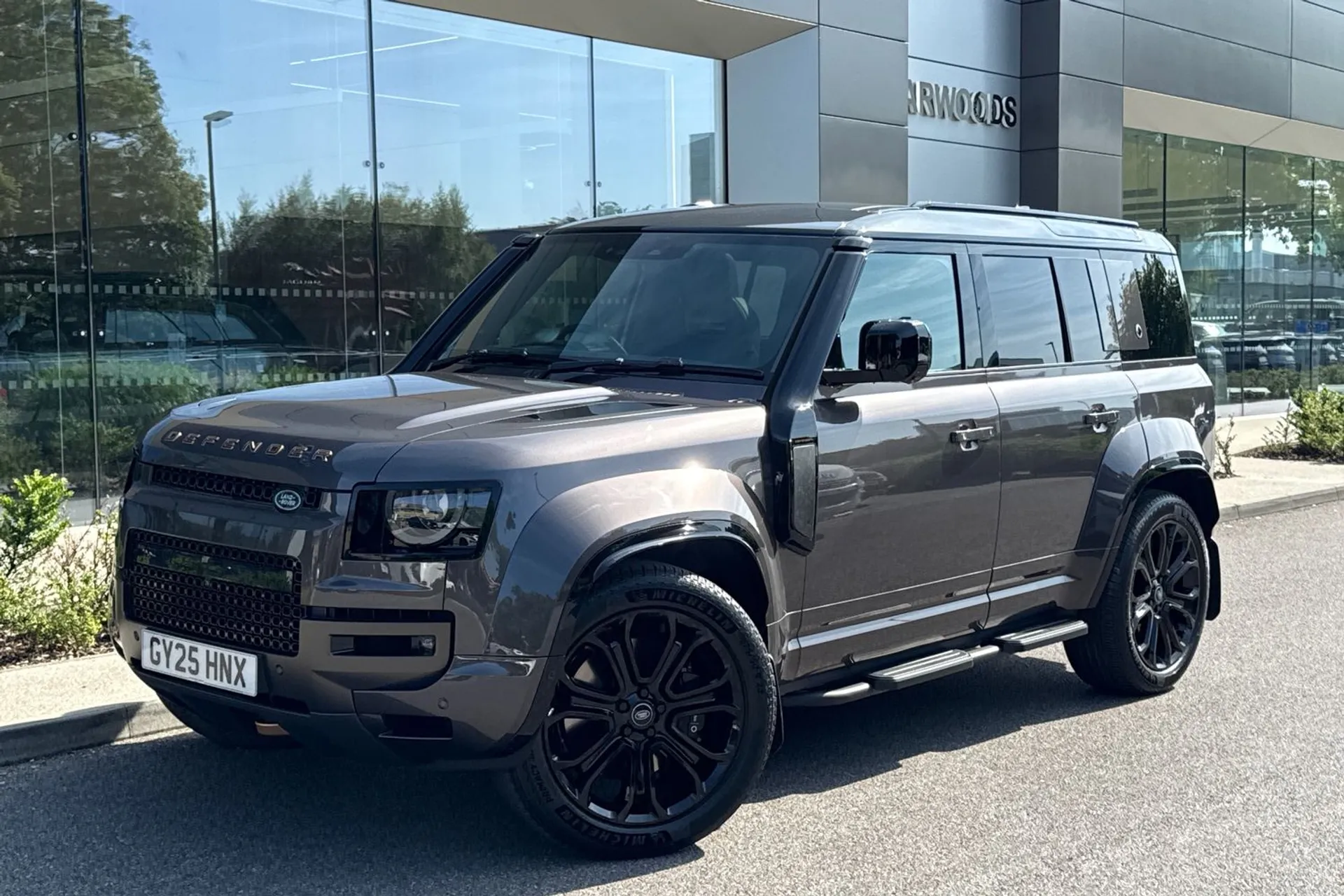 LAND ROVER DEFENDER thumbnail image number 24