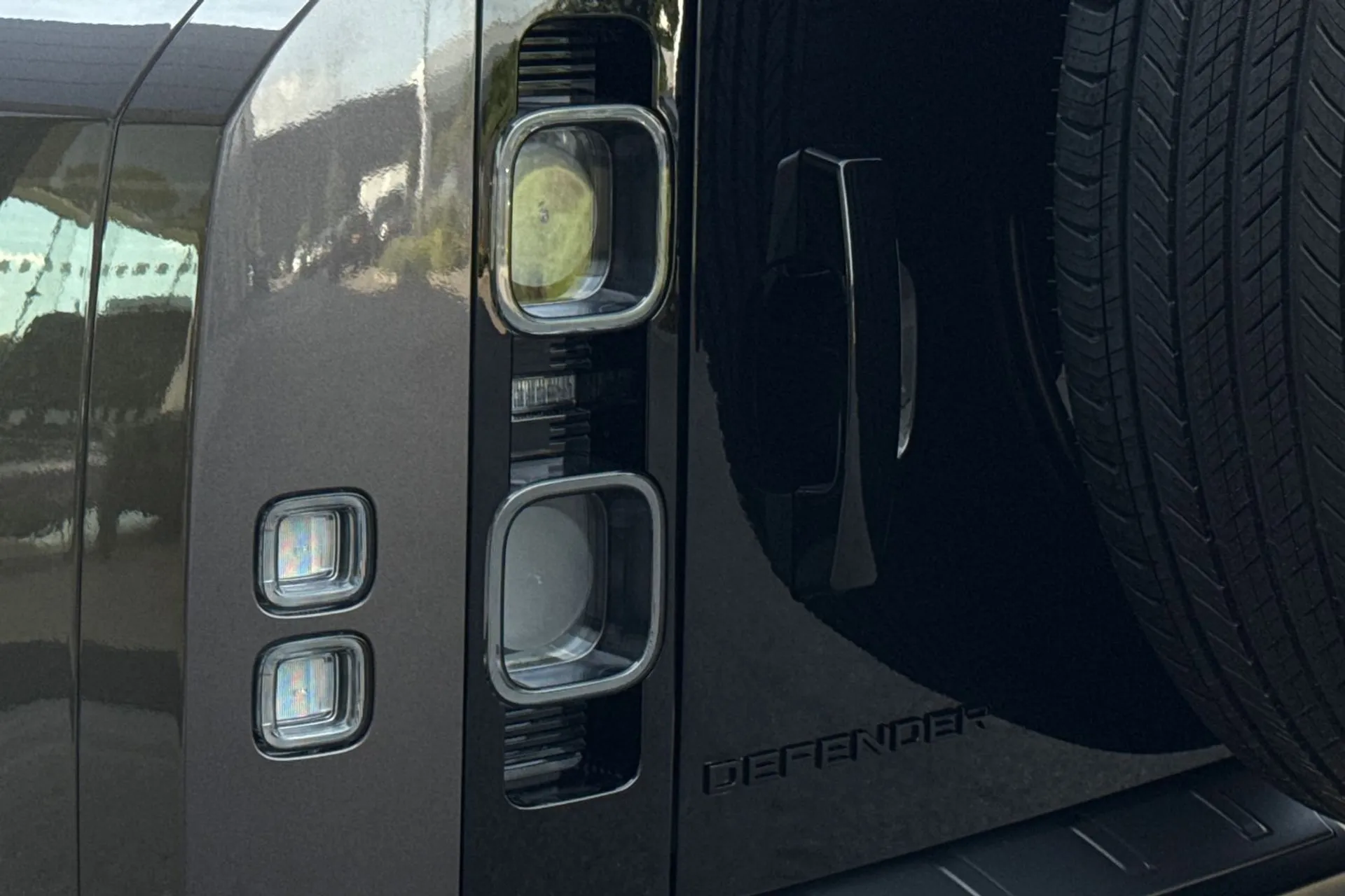 LAND ROVER DEFENDER thumbnail image number 33