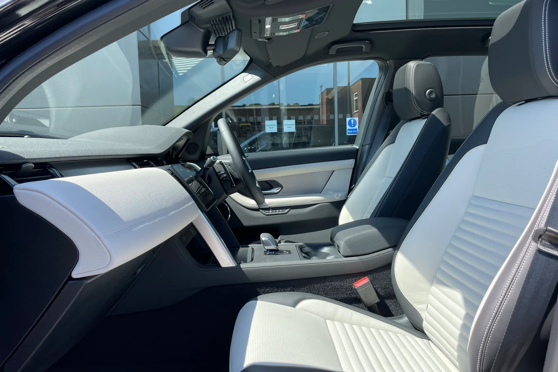 LAND ROVER DISCOVERY SPORT thumbnail image number 42