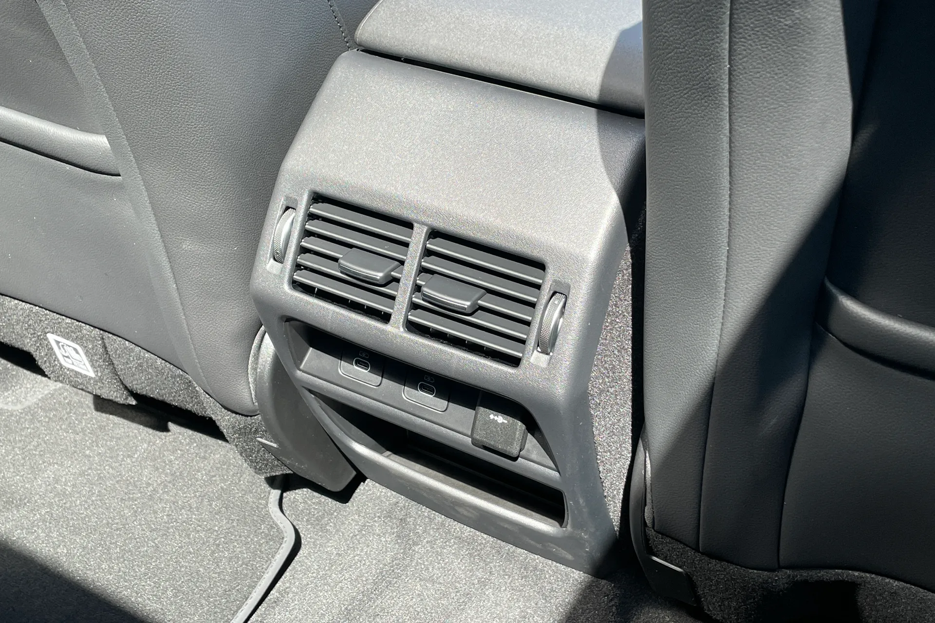 LAND ROVER DISCOVERY SPORT thumbnail image number 39