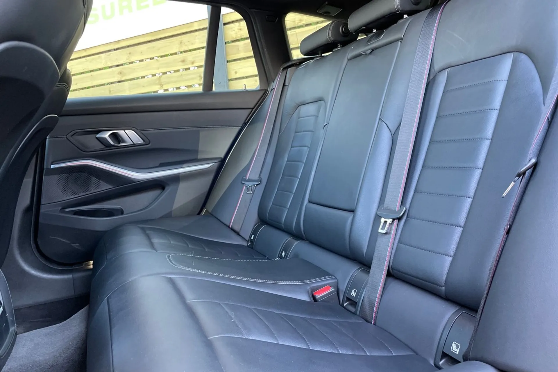 BMW 3 SERIES thumbnail image number 31