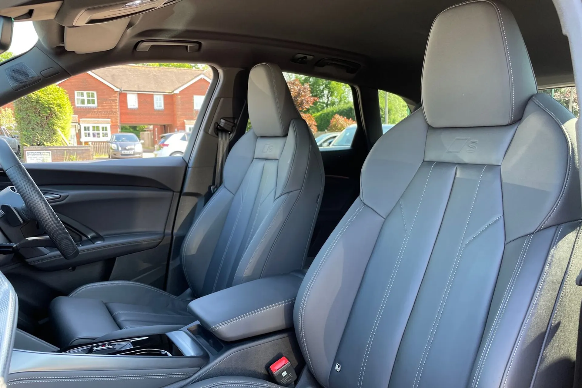 Audi Q5 thumbnail image number 33
