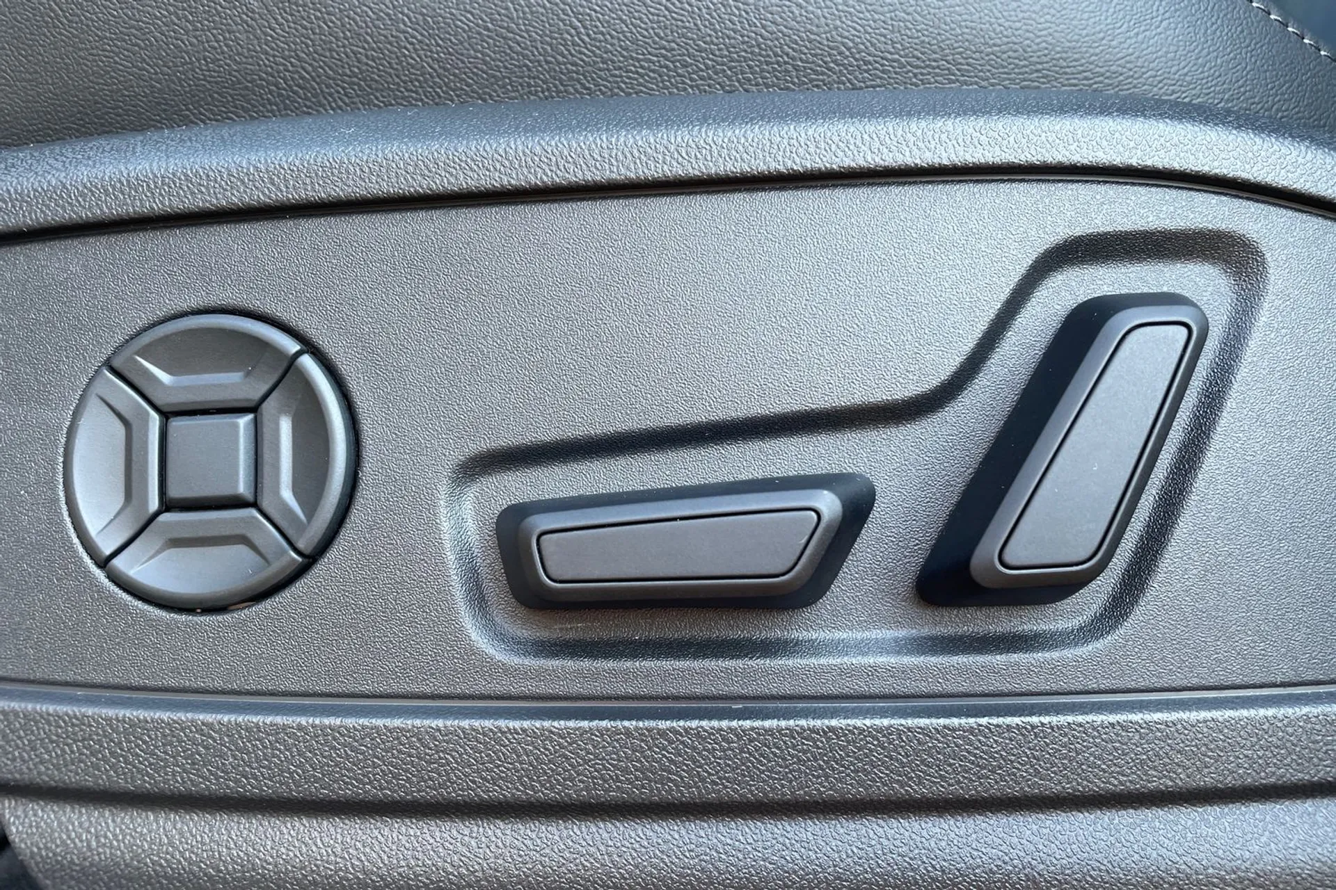 Audi Q5 thumbnail image number 34
