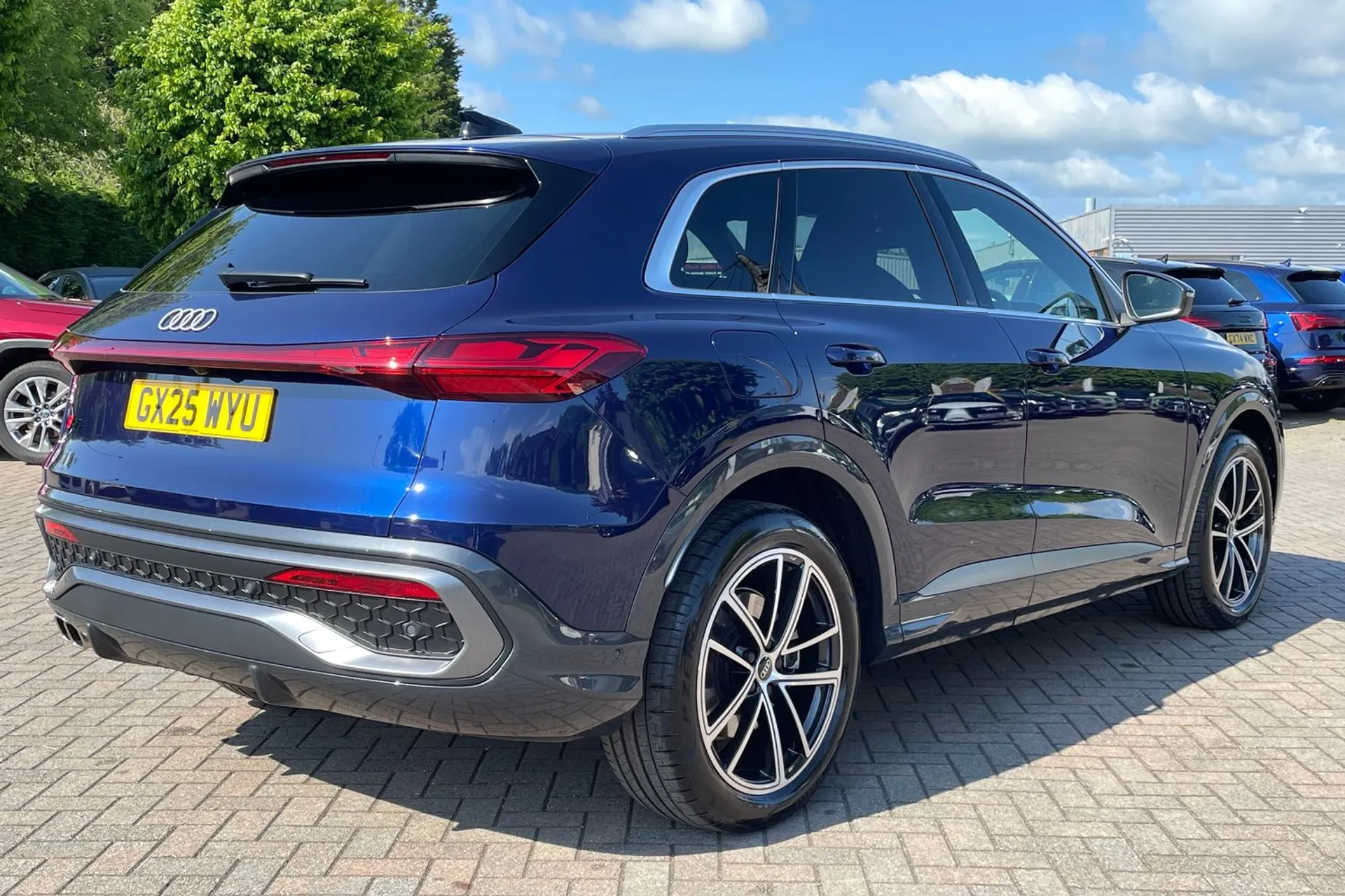 Audi Q5 thumbnail image number 11